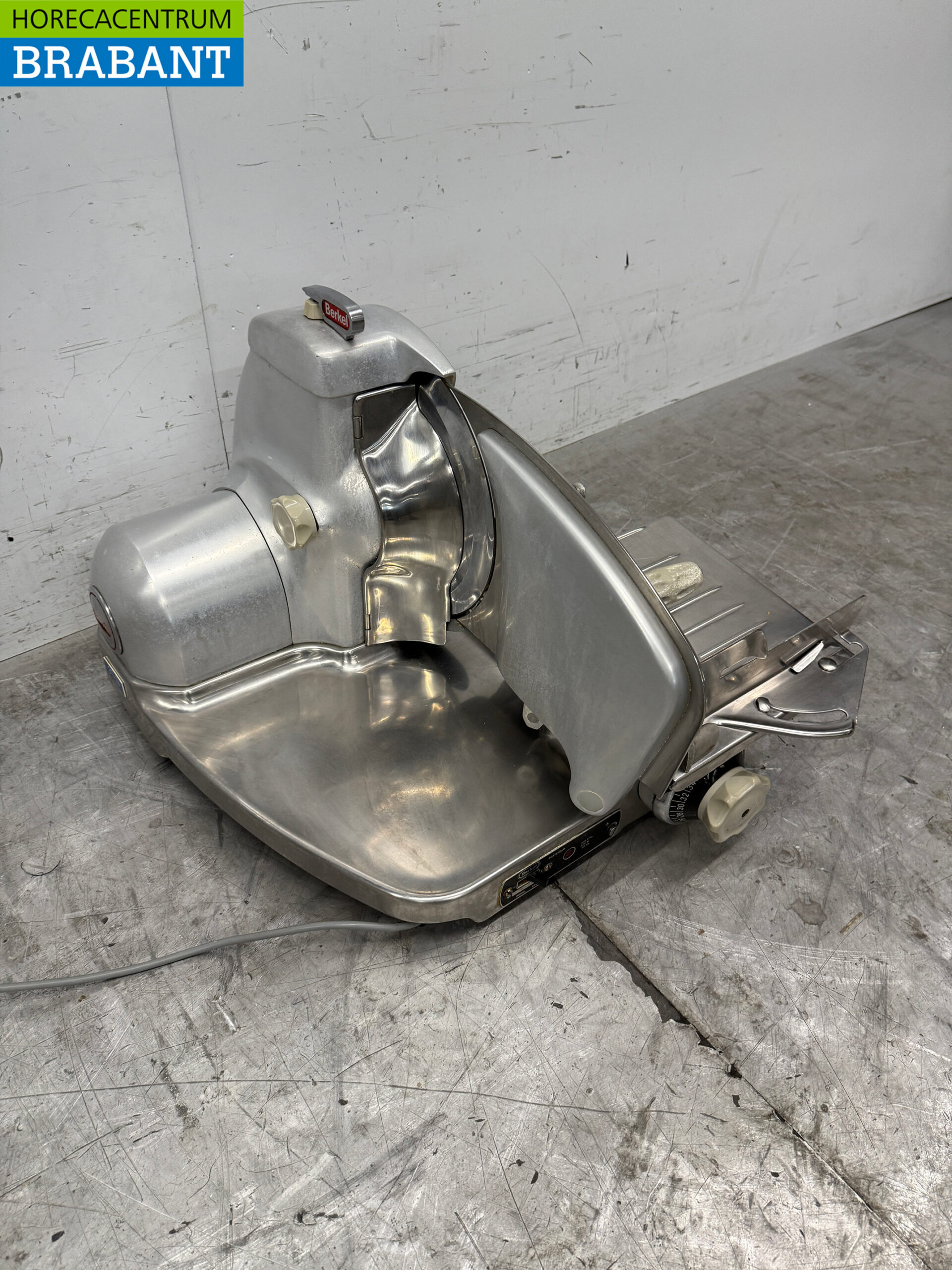 Edelstahl Berkel 834 Fleischschneidemaschine Schneidemaschine 230V Gastronomie Metzgerei – Bild 3