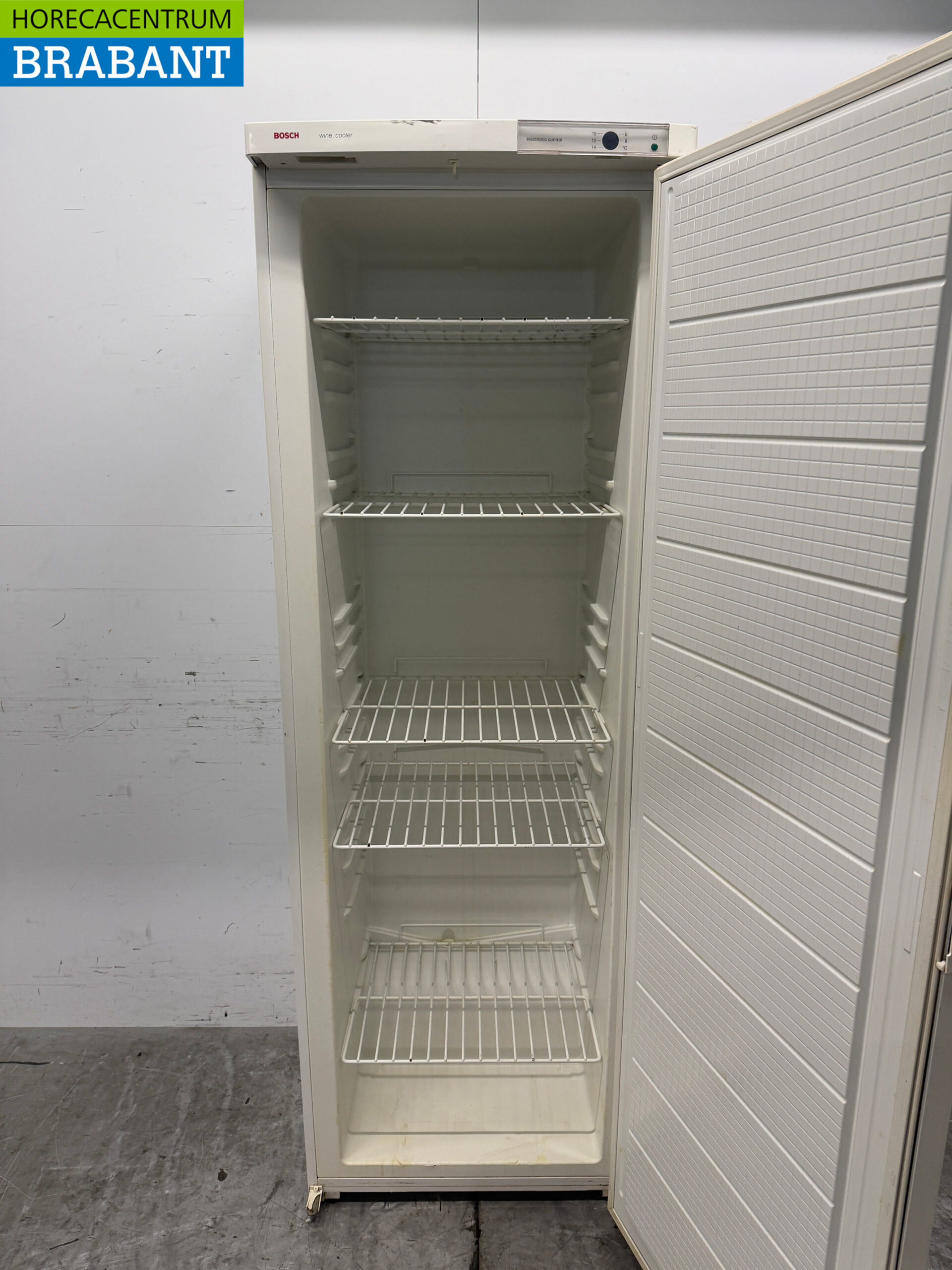 Bosch Weinkühlschrank 230V Catering – Bild 4