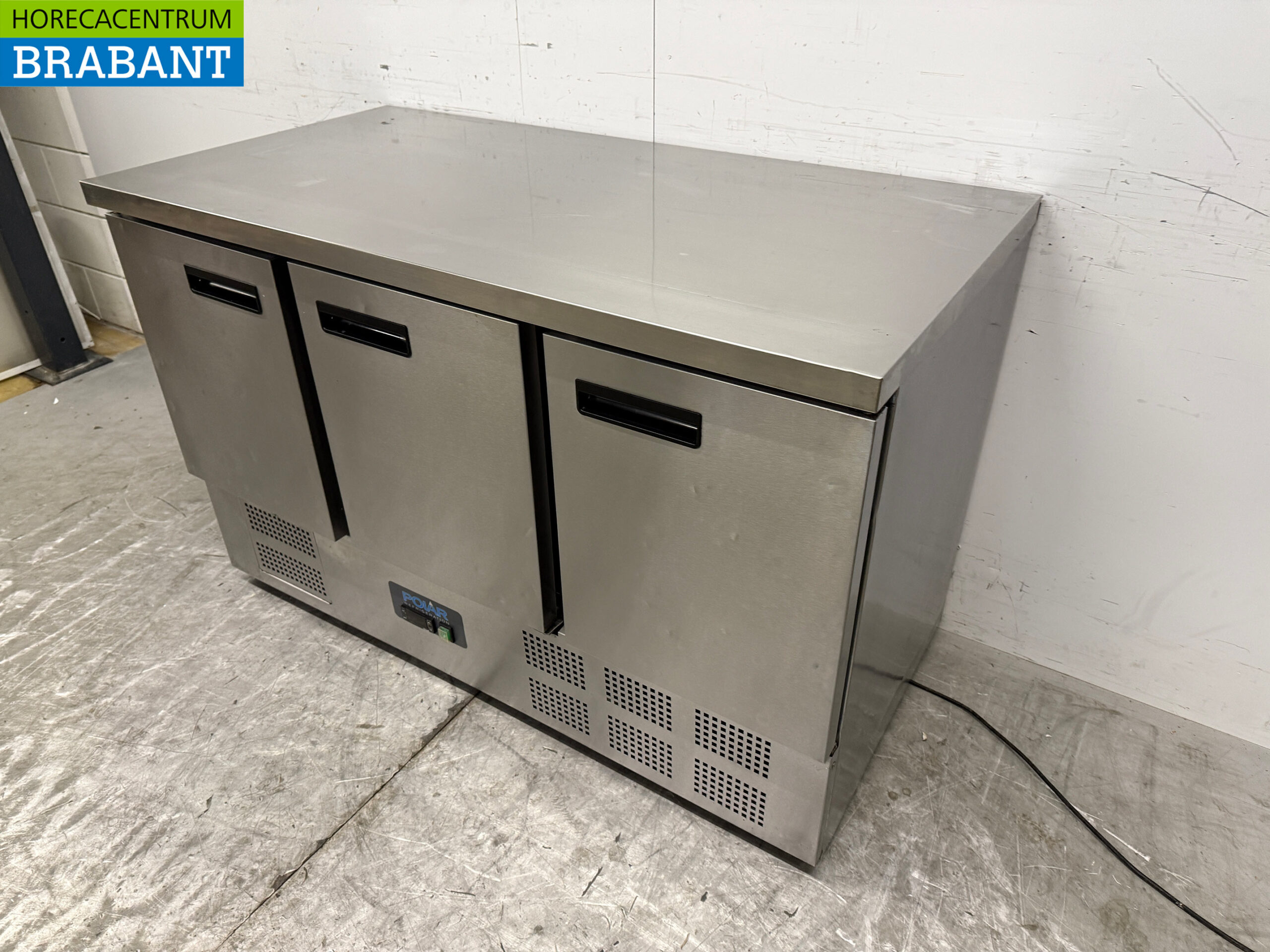 Edelstahl Polar Gekühlte Werkbank 3 Türen 137 cm 230V Horeca – Bild 2