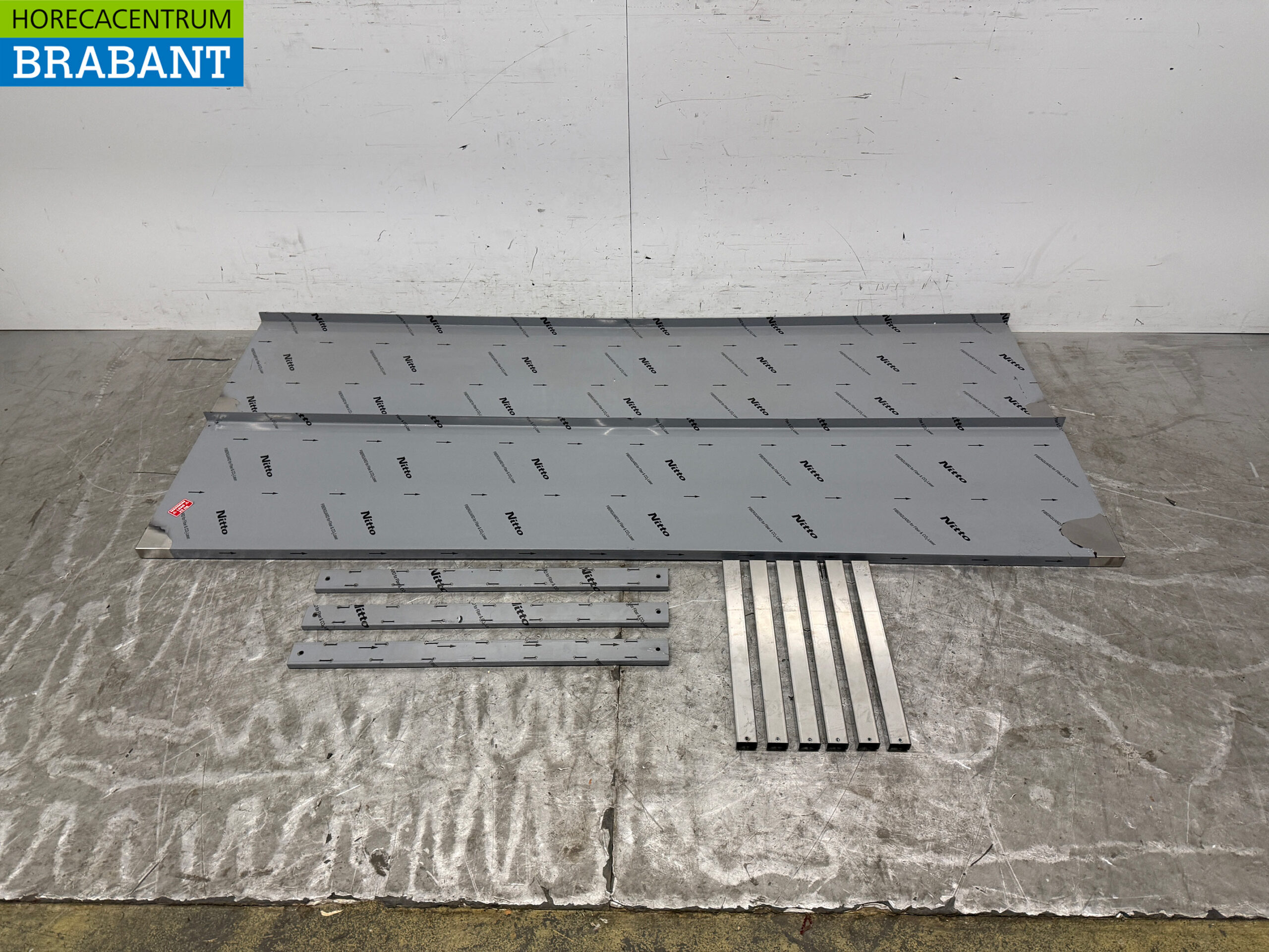 Doppelwandregal aus Edelstahl 200 x 40 cm Horeca