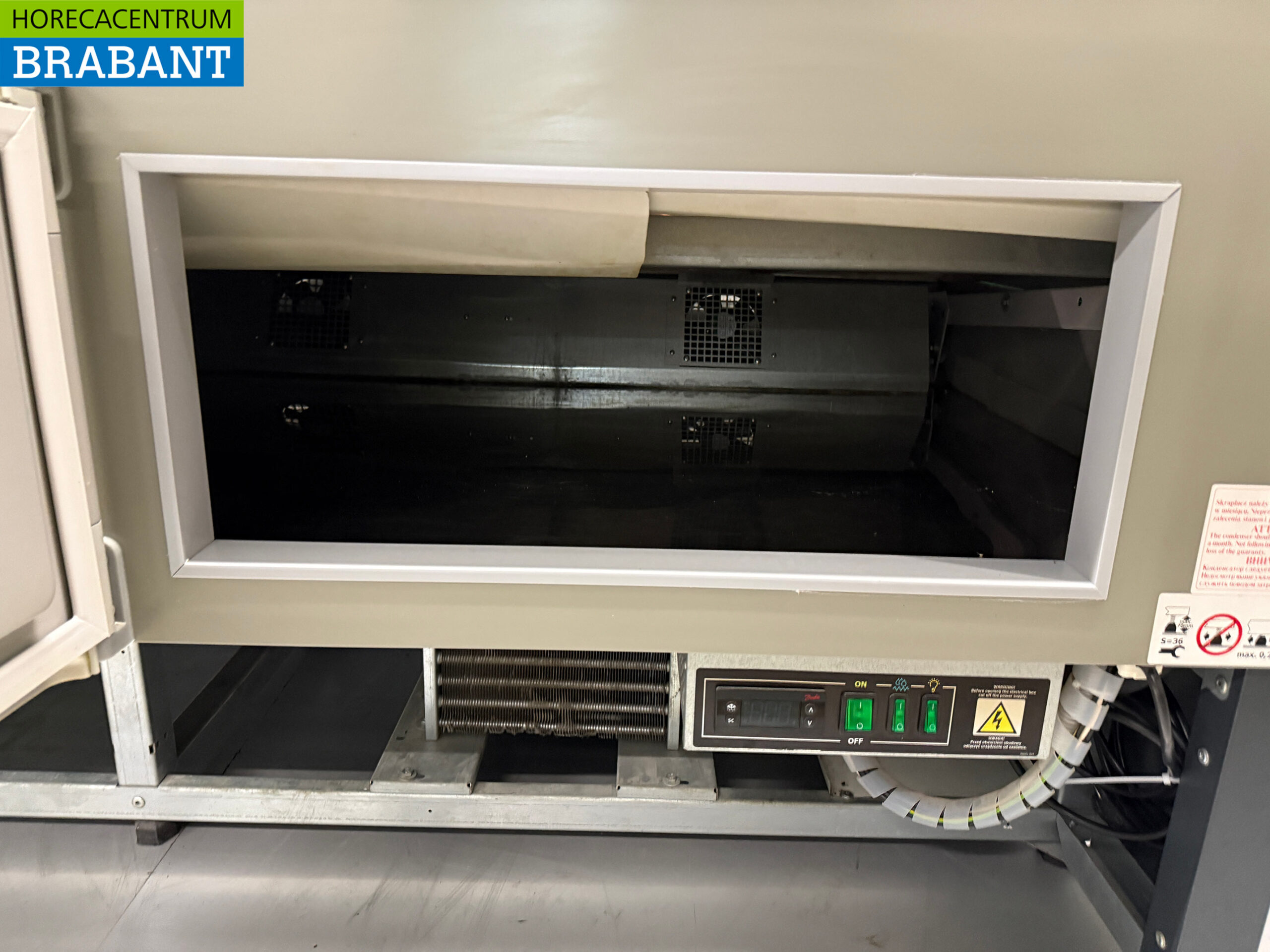 JBG-2 Gekühlte Snack-Vitrine 201 cm 230V Horeca – Bild 8