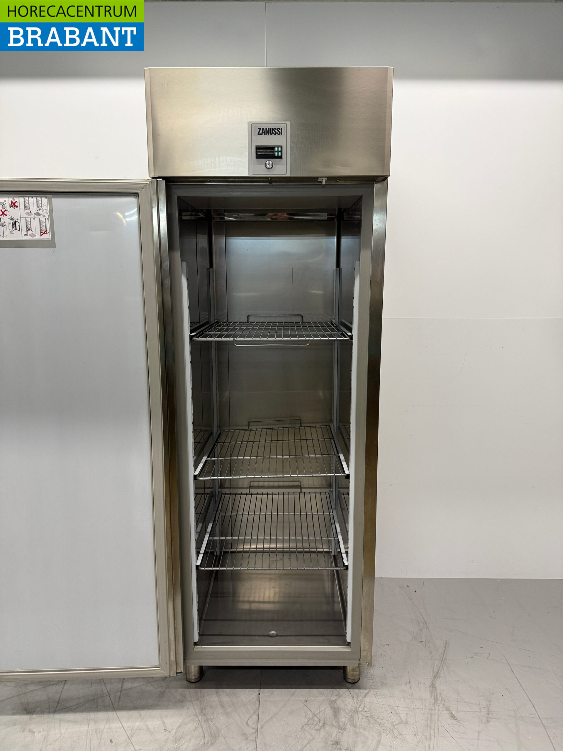 Zanussi Gefrierschrank aus Edelstahl 670 Liter 230V Horeca – Bild 4