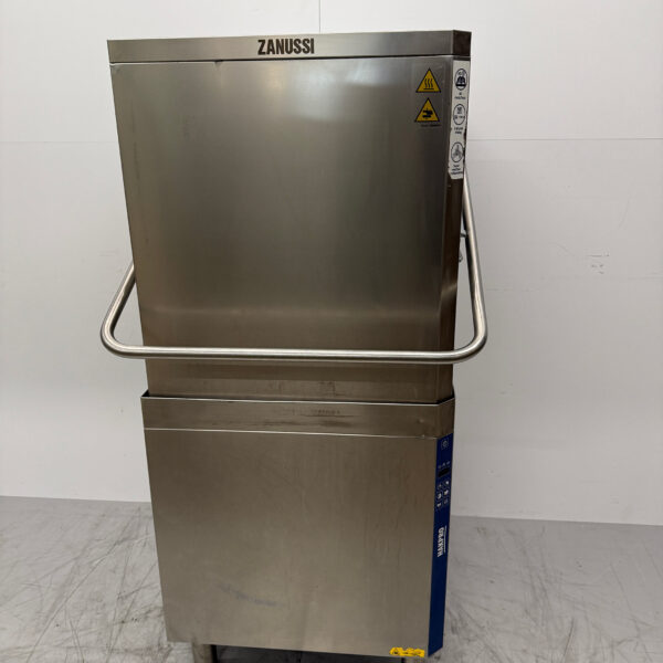 Zanussi Geschirrspüler aus Edelstahl mit Abflusspumpe 400V Catering