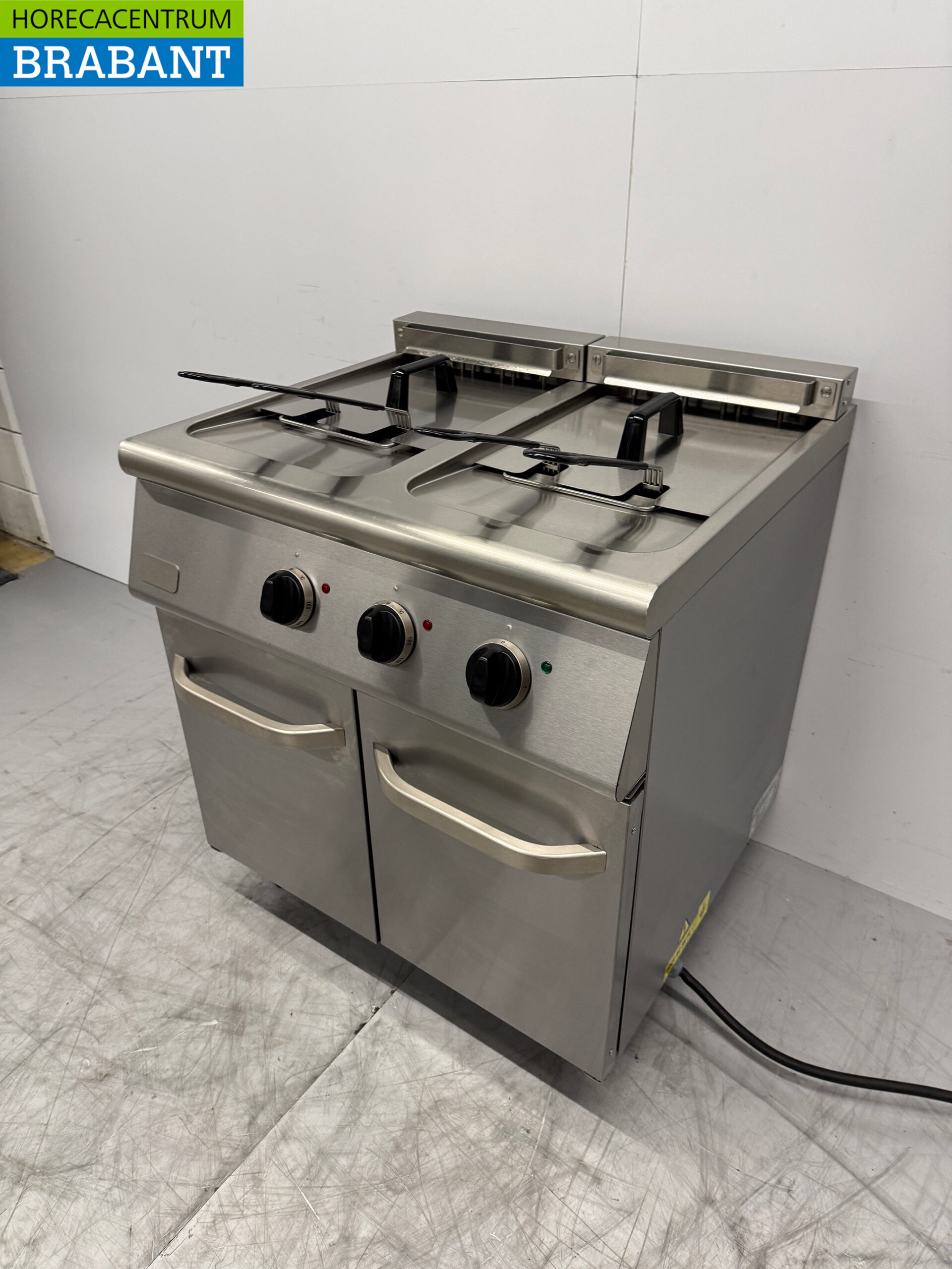 Combisteel Doppelfritteuse aus Edelstahl 2 x 18 Liter 400V Horeca – Bild 2