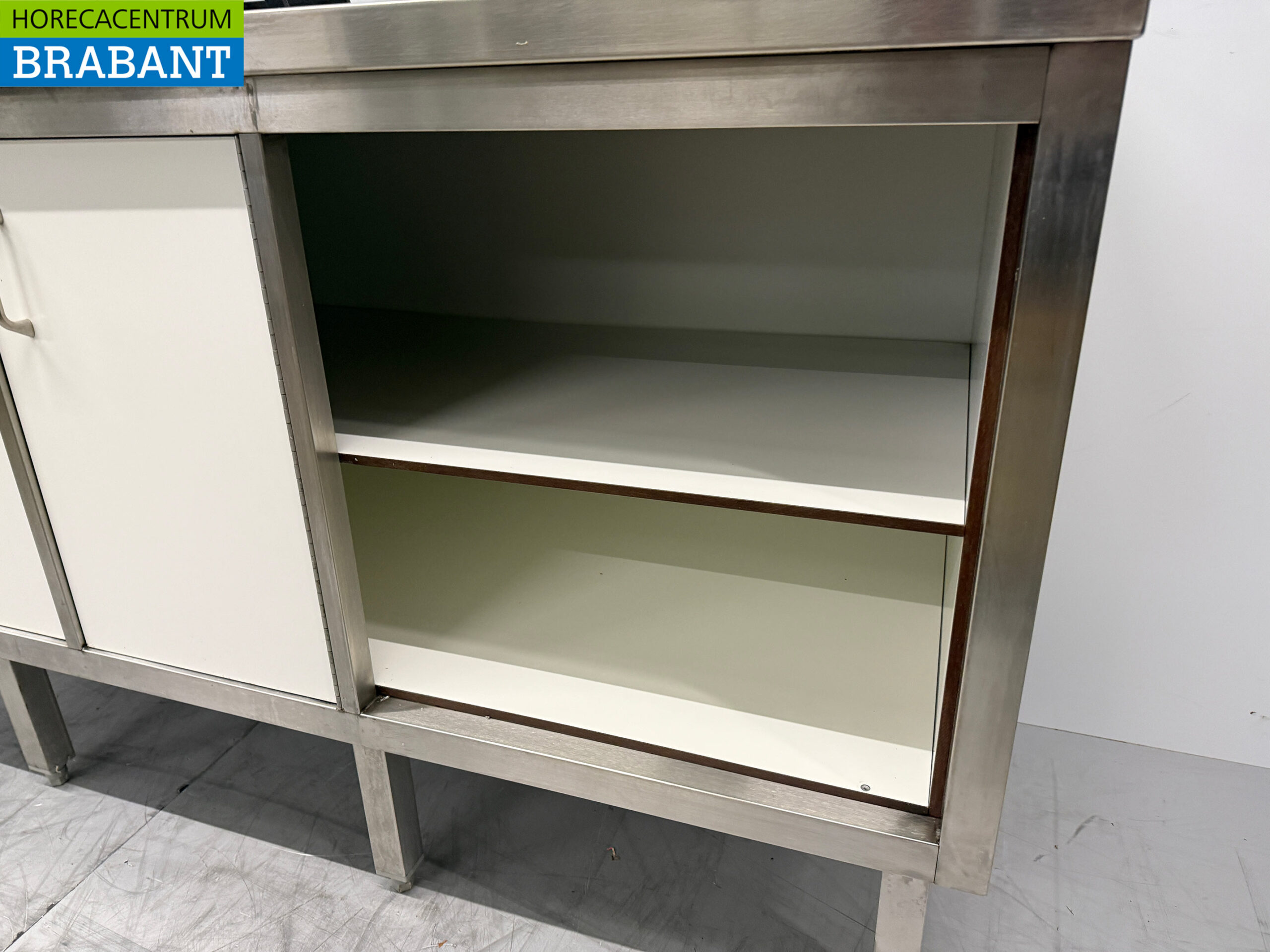 Edelstahl-Arbeitsschrank mit 4-Flammen-Herd mit Trespa-Türen und Schubladen 180 cm Horeca – Bild 6