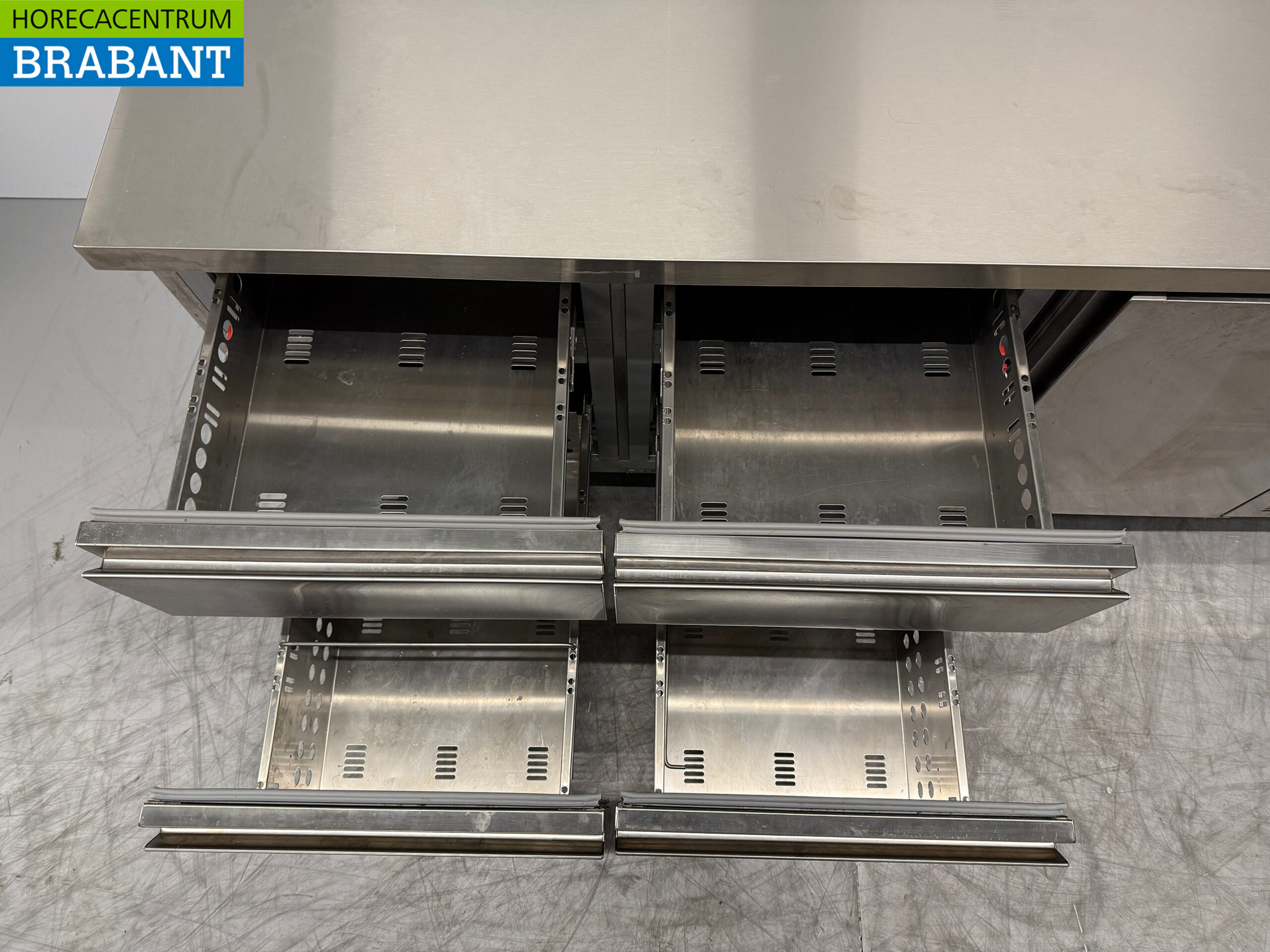 Marecos Edelstahl gekühlte Werkbank 4 Schubladen und 1 Tür 200 cm 230V Horeca – Bild 4