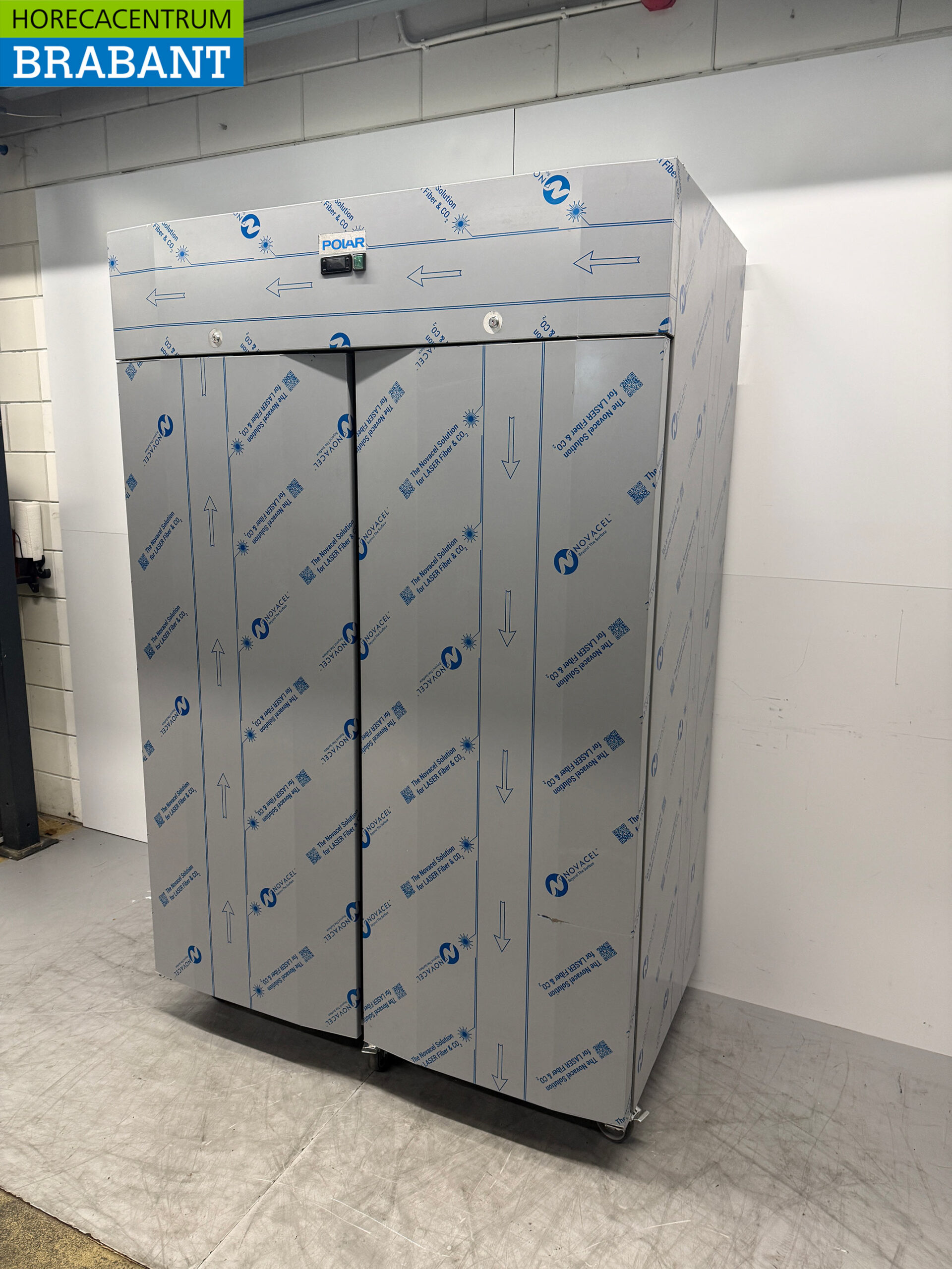 Polar Mobile Doppeltür-Gefrierschrank aus Edelstahl 1400 Liter 230V Horeca – Bild 2