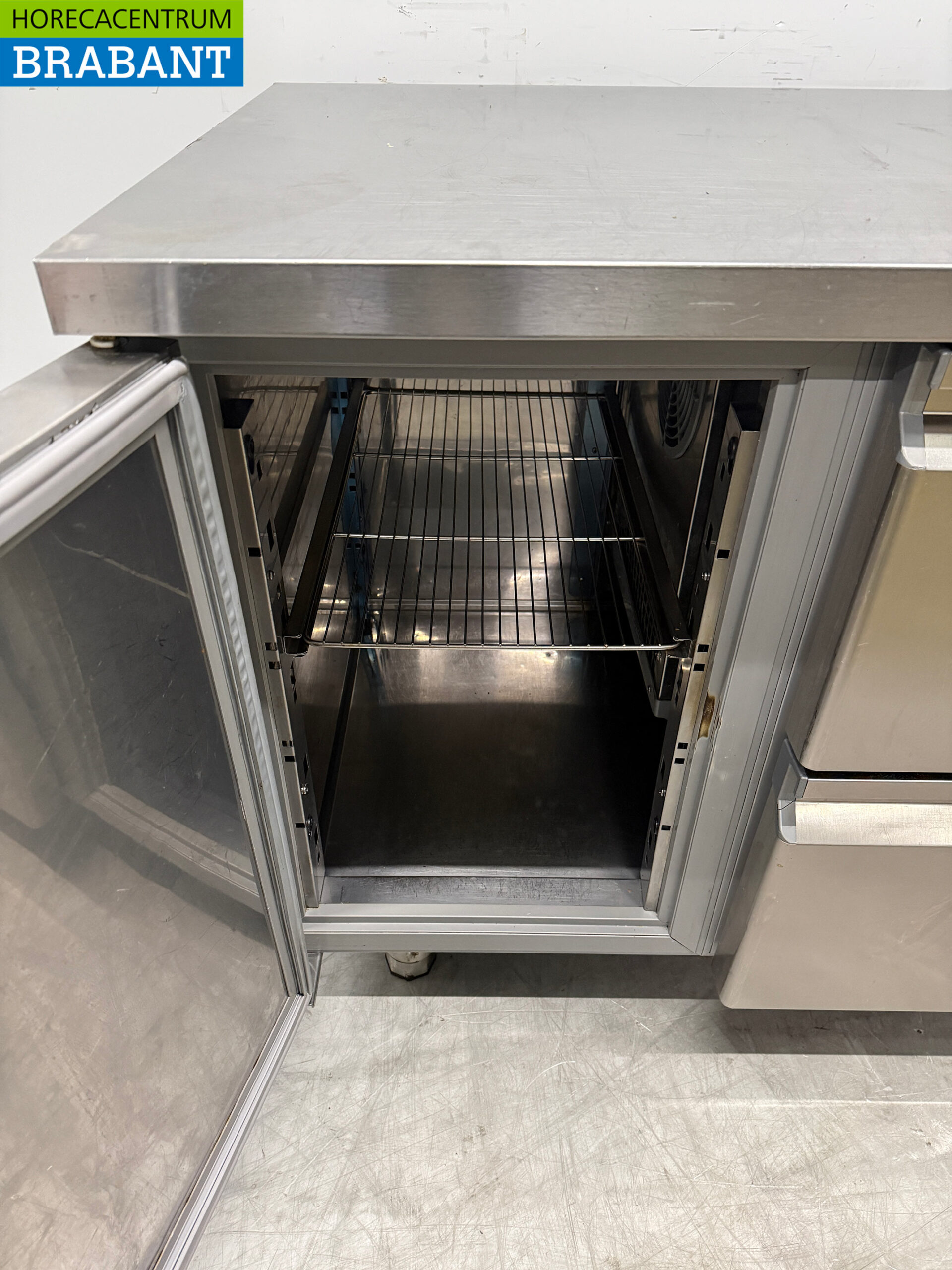 Edelstahl Topcold Gekühlte Werkbank 1 Tür und 6 Schubladen 224,5 cm Horeca – Bild 4