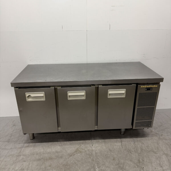 Edelstahl Snowflake Gekühlte Werkbank 3 Türen 163 cm 230V Horeca
