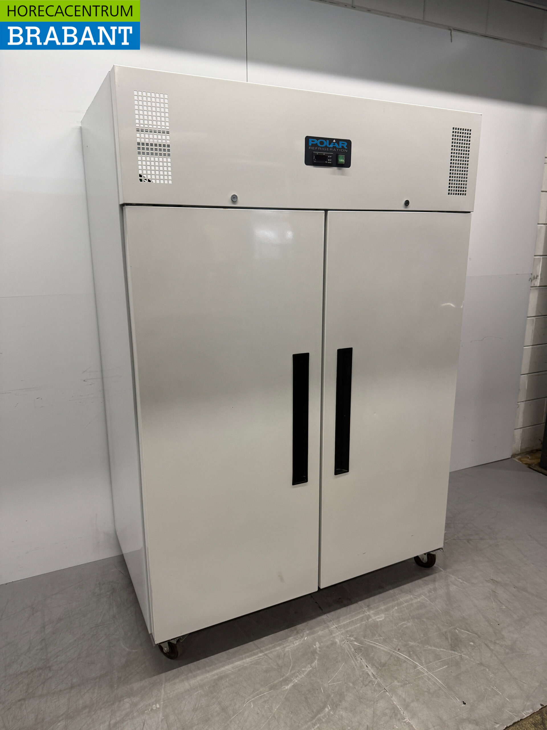 Polar Mobiler Doppeltür-Kühlschrank 1200 Liter 230V Horeca – Bild 3