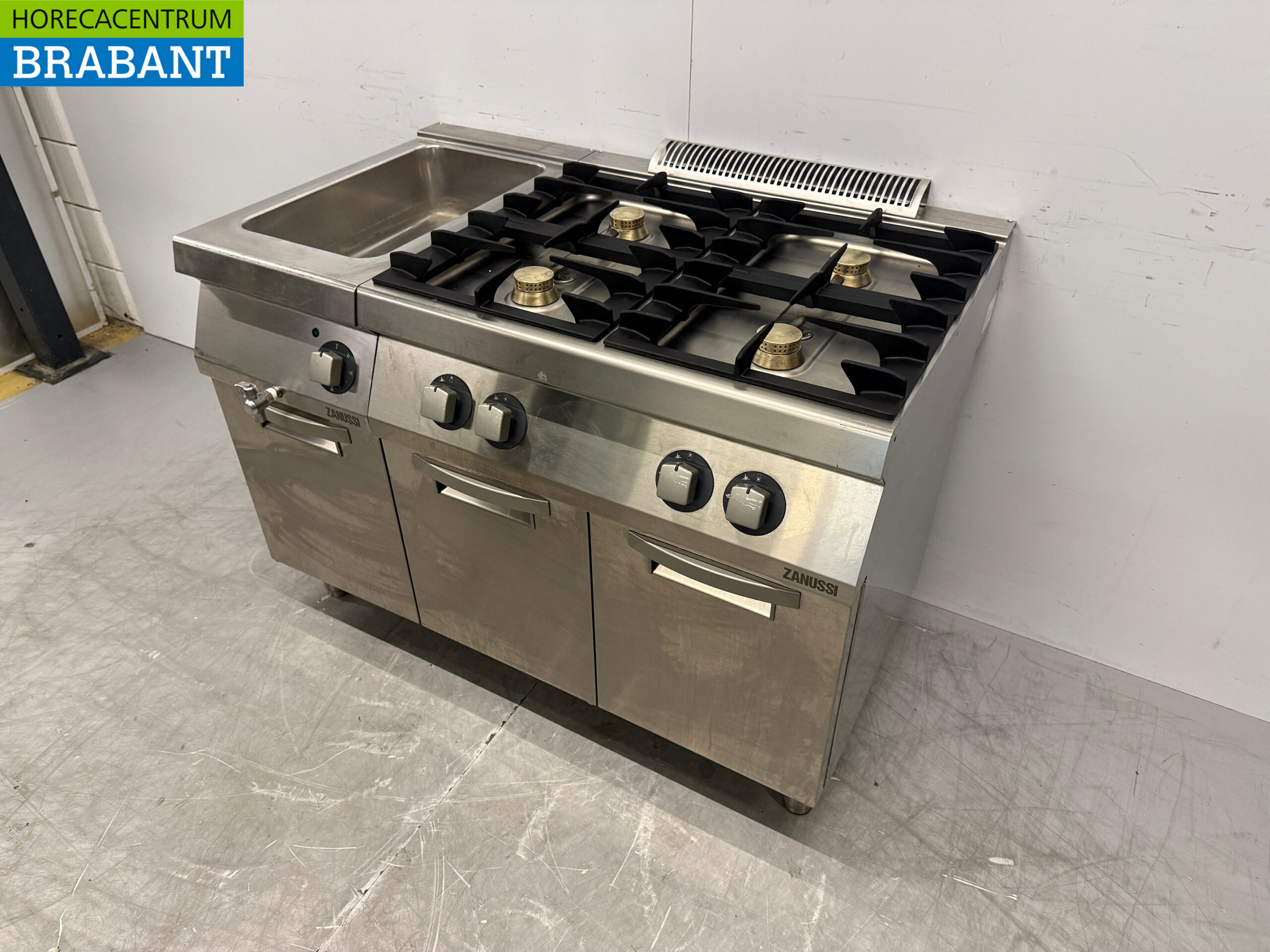 Zanussi 4-Flammen-Herd aus Edelstahl mit Bain Marie 1 x 1/1 GN GAS + 230V Horeca – Bild 2