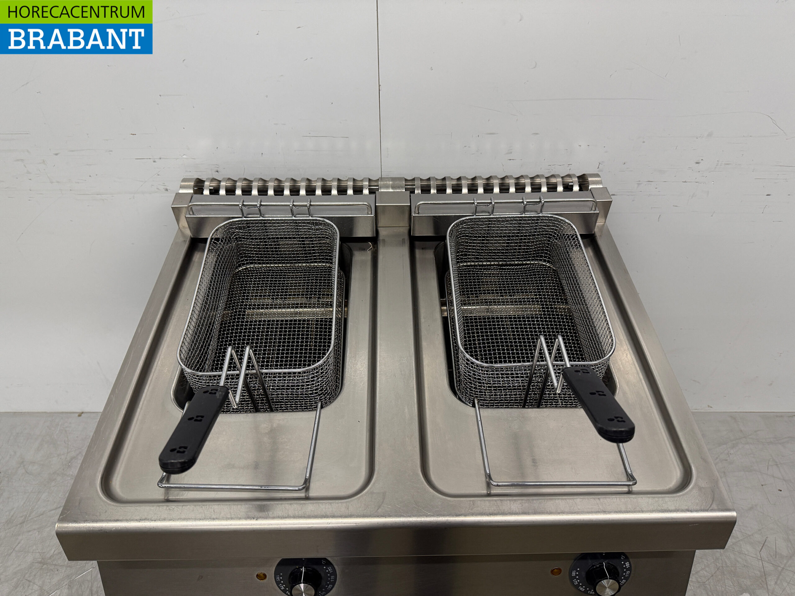 Edelstahl Zanussi Doppelfritteuse 2 x 14 Liter 400V Horeca – Bild 4