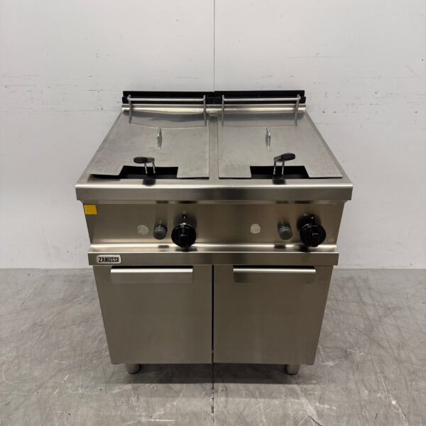 Edelstahl Zanussi Doppelfritteuse 2 x 14 Liter GAS Catering