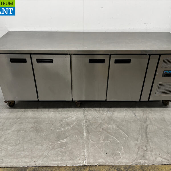 Polar Mobile gekühlte Werkbank aus Edelstahl 4 Türen 223 cm 230V Horeca