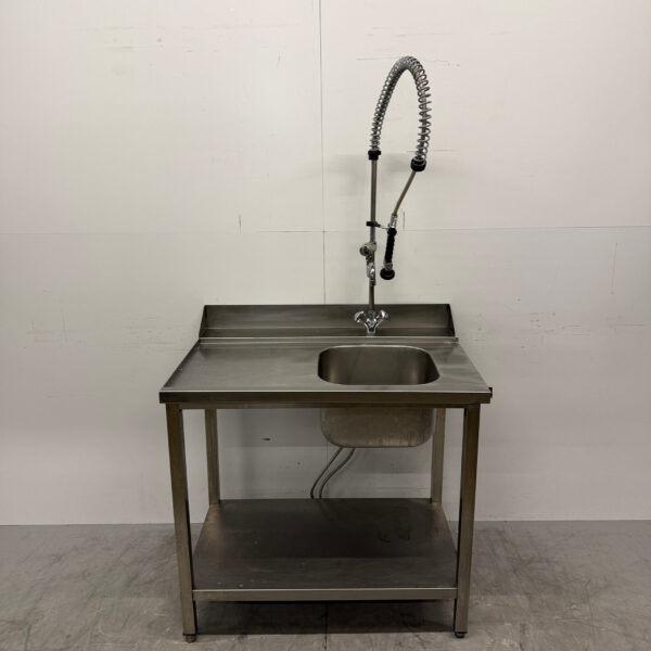 Futtertisch aus Edelstahl mit Wasserhahn T.B.V. Spülmaschine mit Schieber 101 cm Horeca