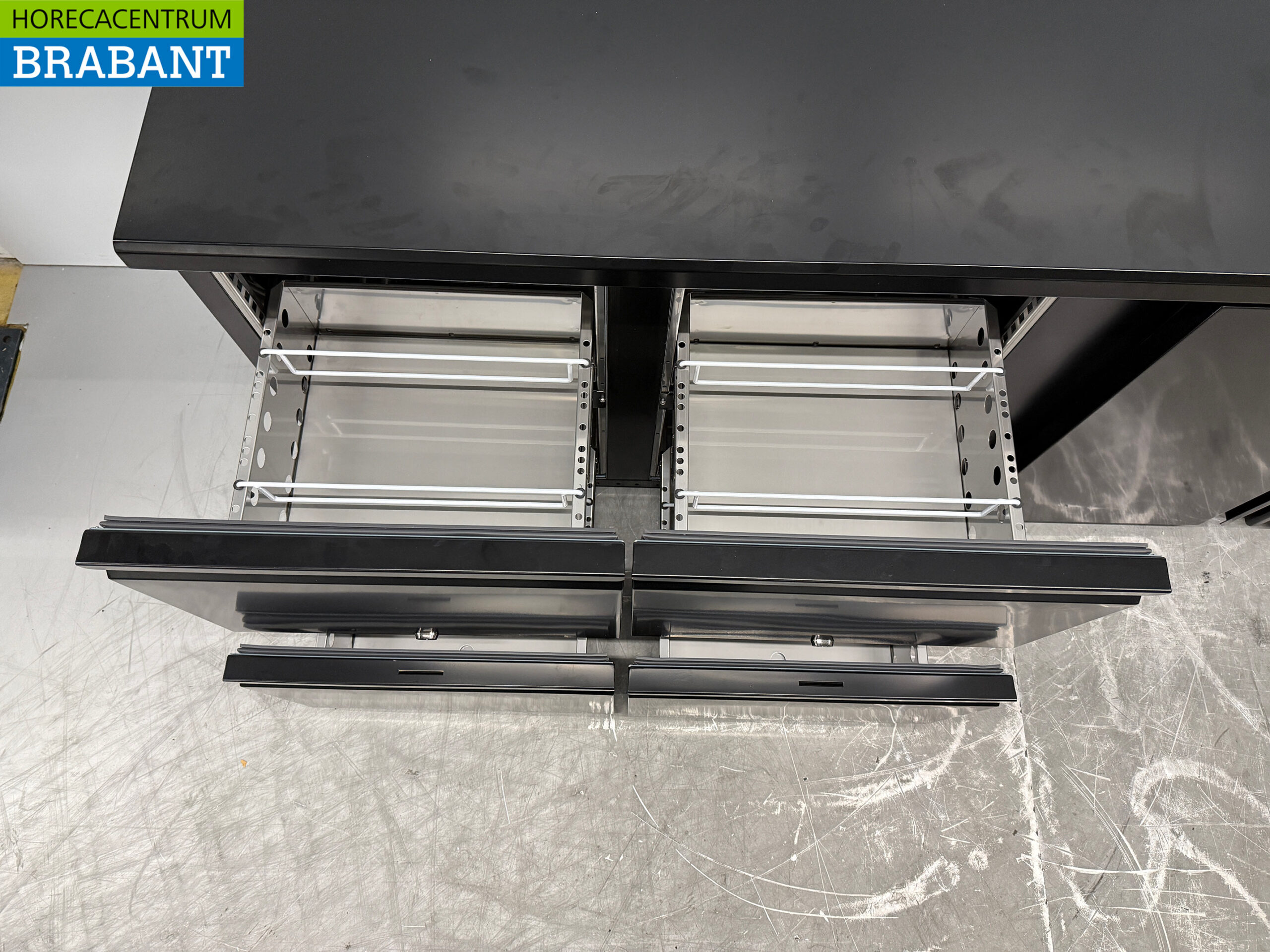 Polar Bar Kühlschrank 2 Türen und 4 Schubladen 254,2 cm 230V Horeca – Bild 4