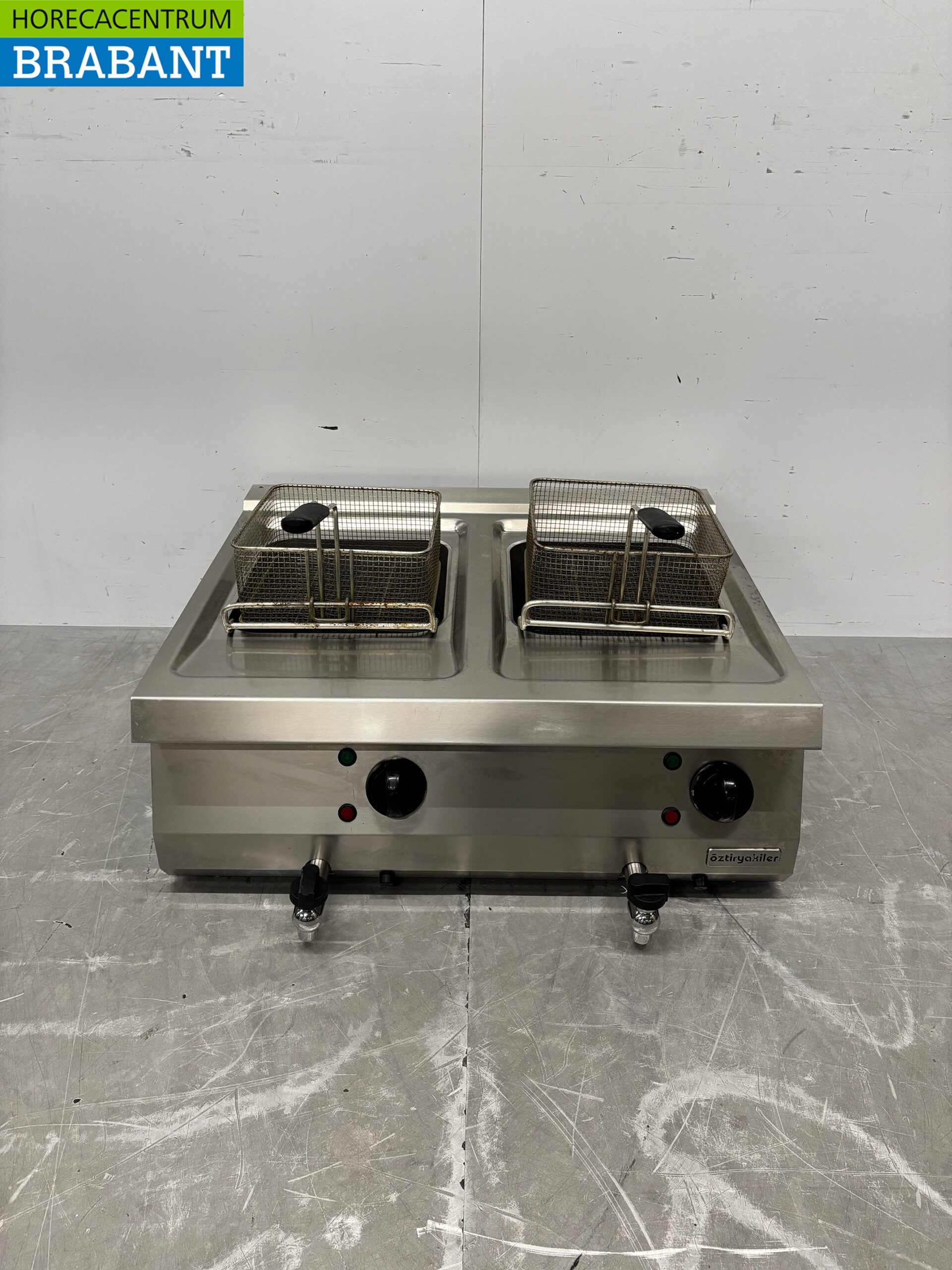 Oztiryakiler Doppel-Fritteuse aus Edelstahl 2 x 12 Liter 400V Horeca