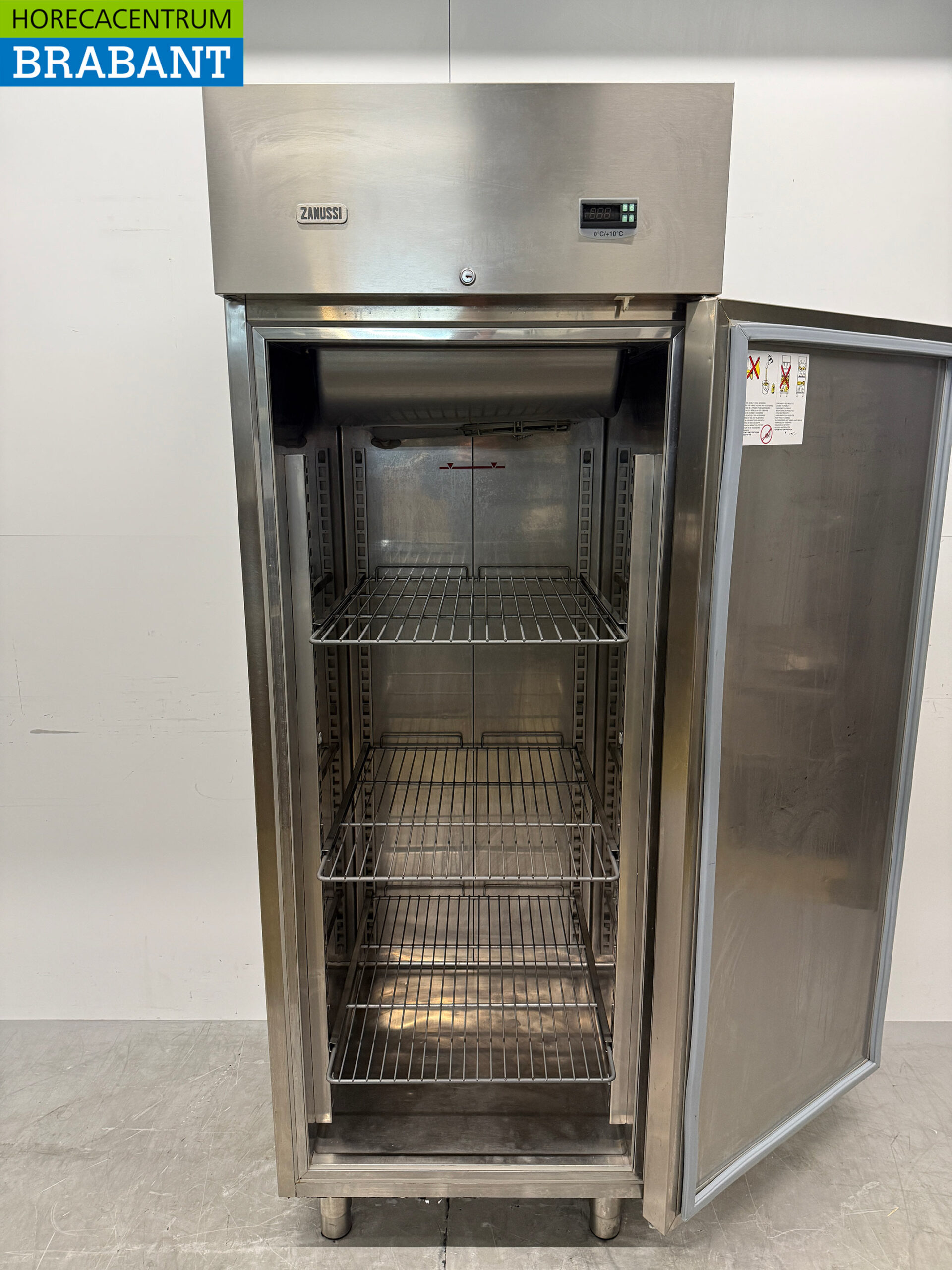 Edelstahl Zanussi Kühlschrank 640 Liter 230V Horeca – Bild 4