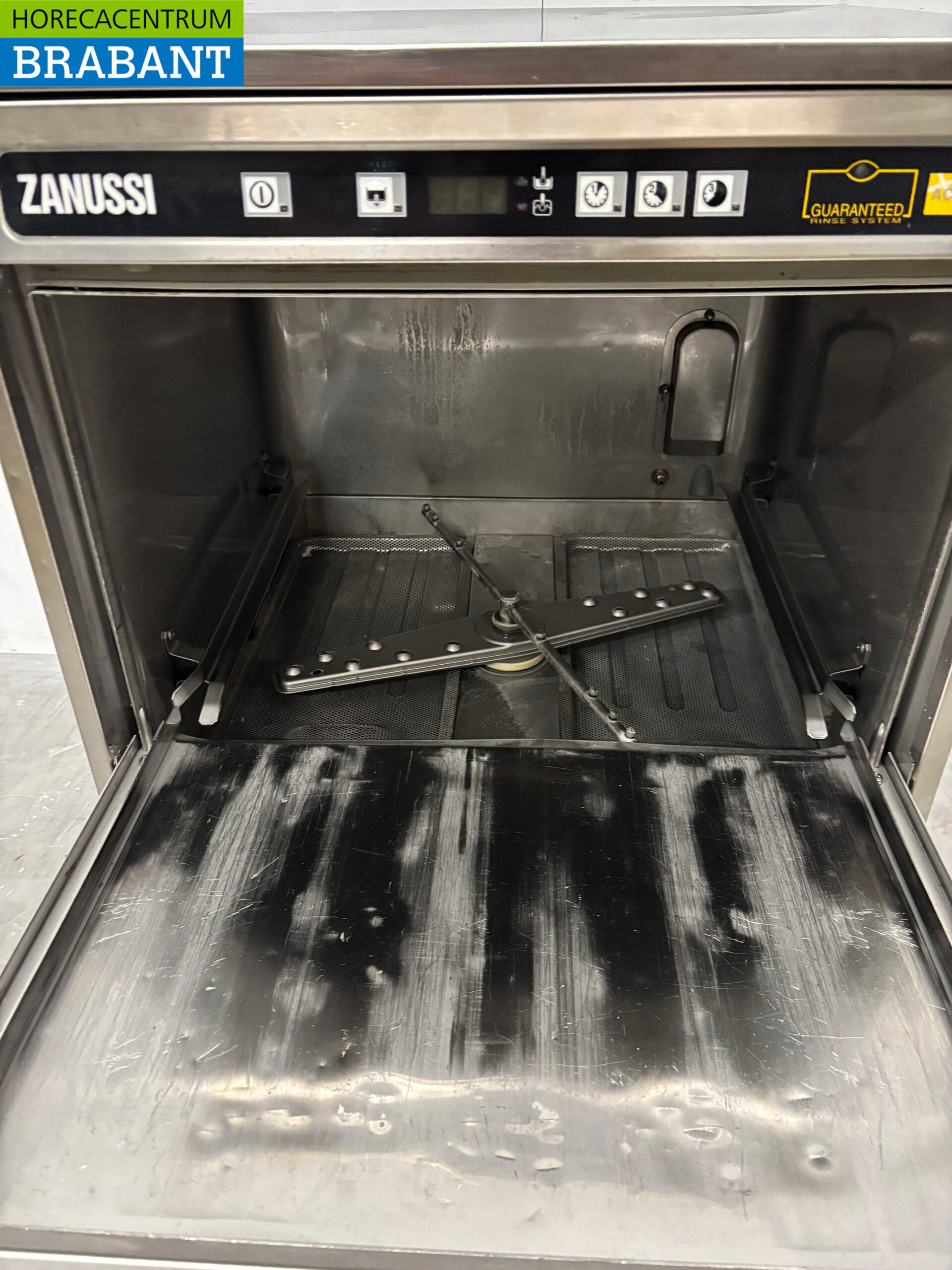 Zanussi Geschirrspüler aus Edelstahl mit Ablaufpumpe 400V Horeca – Bild 4