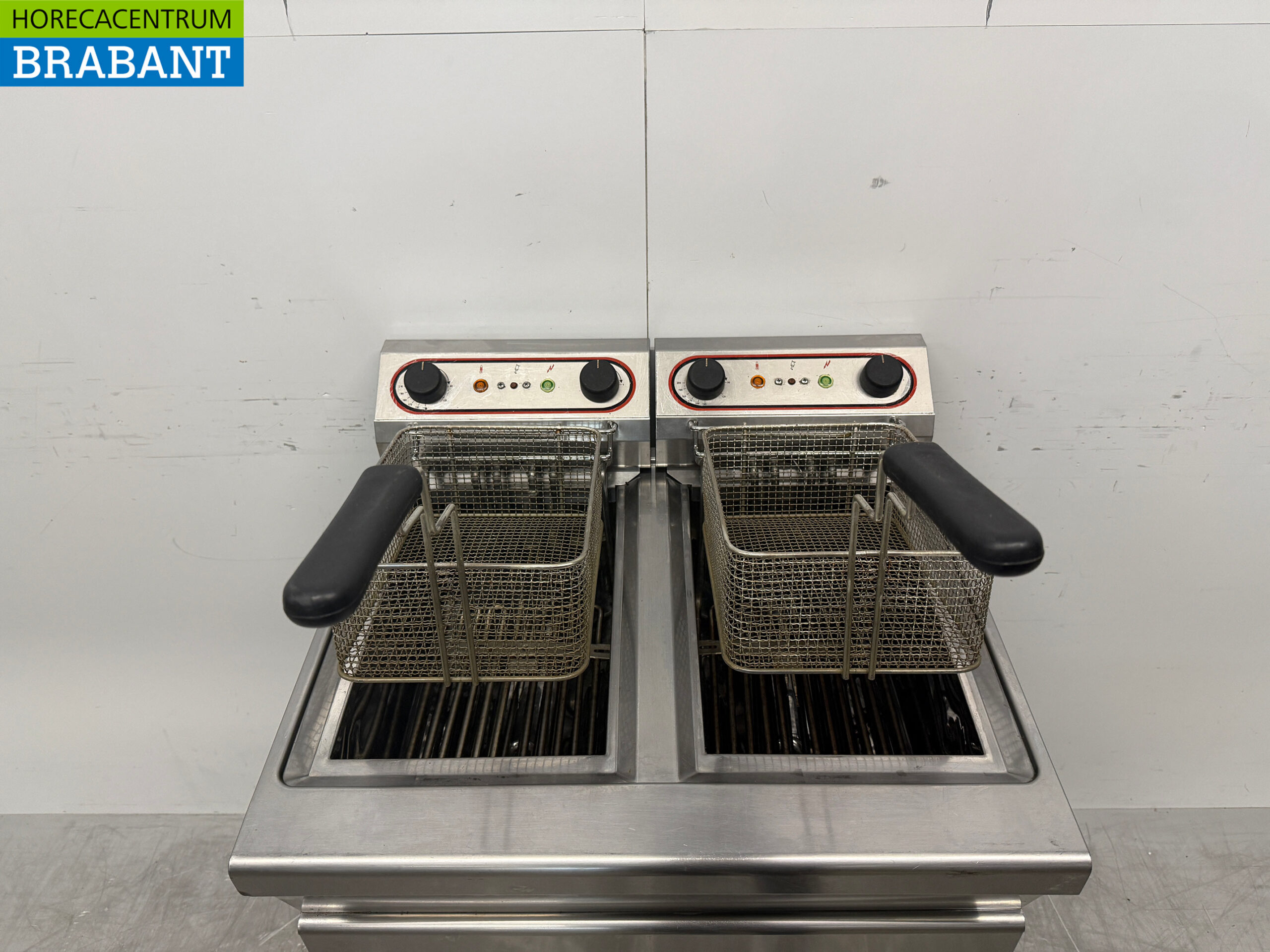 Stilfer Doppel-Fritteuse aus Edelstahl, 2 x 12 Liter, 2 x 400 V, Gastronomie – Bild 4