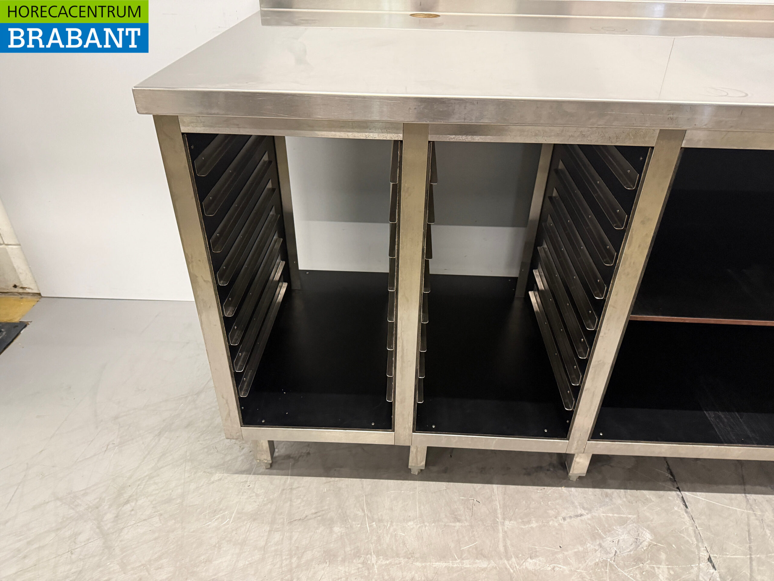 Edelstahl-Arbeitstisch mit Regal für 1/1 GN, 230 x 80 x 95,5 cm, Gastronomie – Bild 4