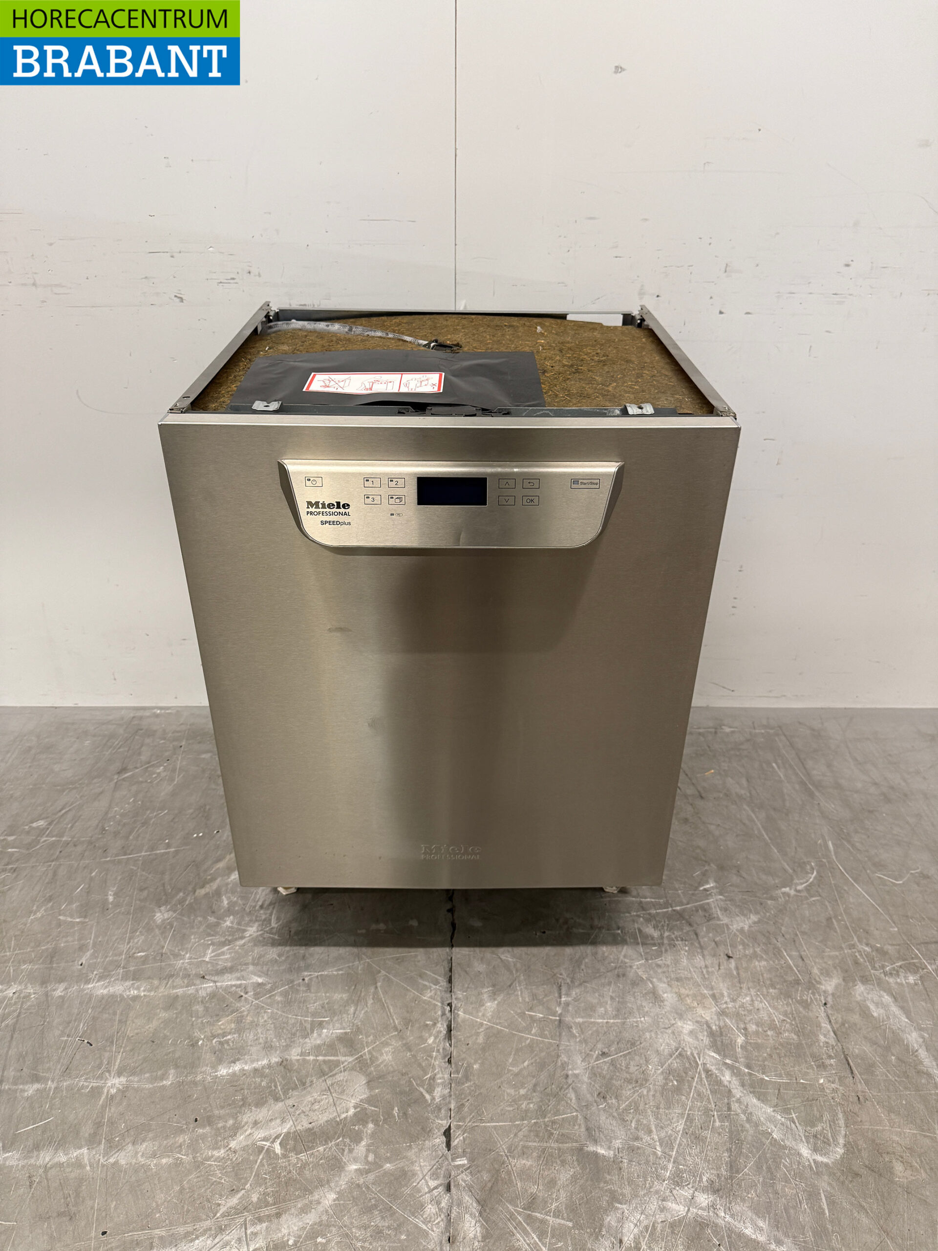 Edelstahl-Einbaugeschirrspüler von Miele mit Ablaufpumpe, 400 V, für die Gastronomie