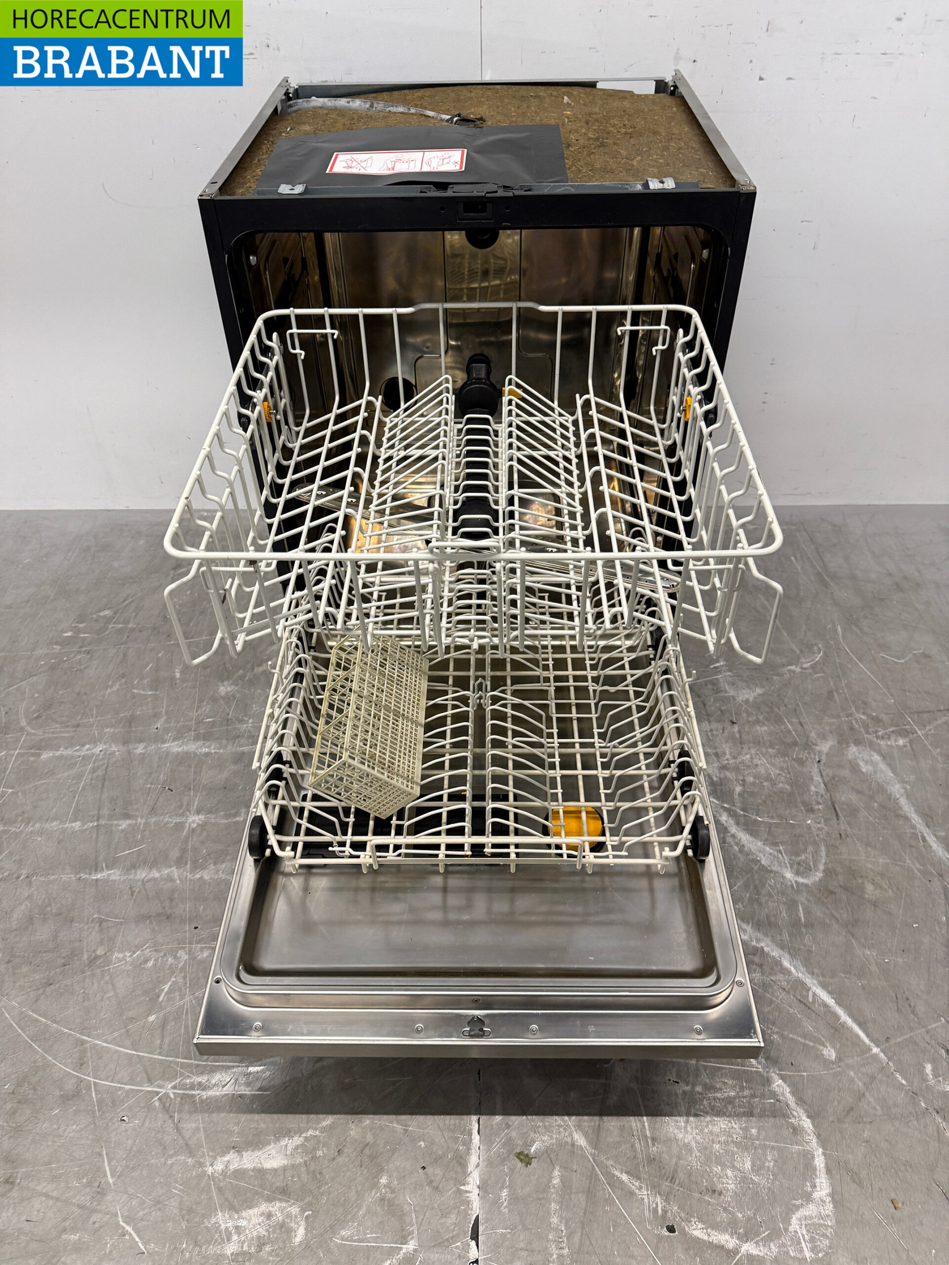 Edelstahl-Einbaugeschirrspüler von Miele mit Ablaufpumpe, 400 V, für die Gastronomie – Bild 4
