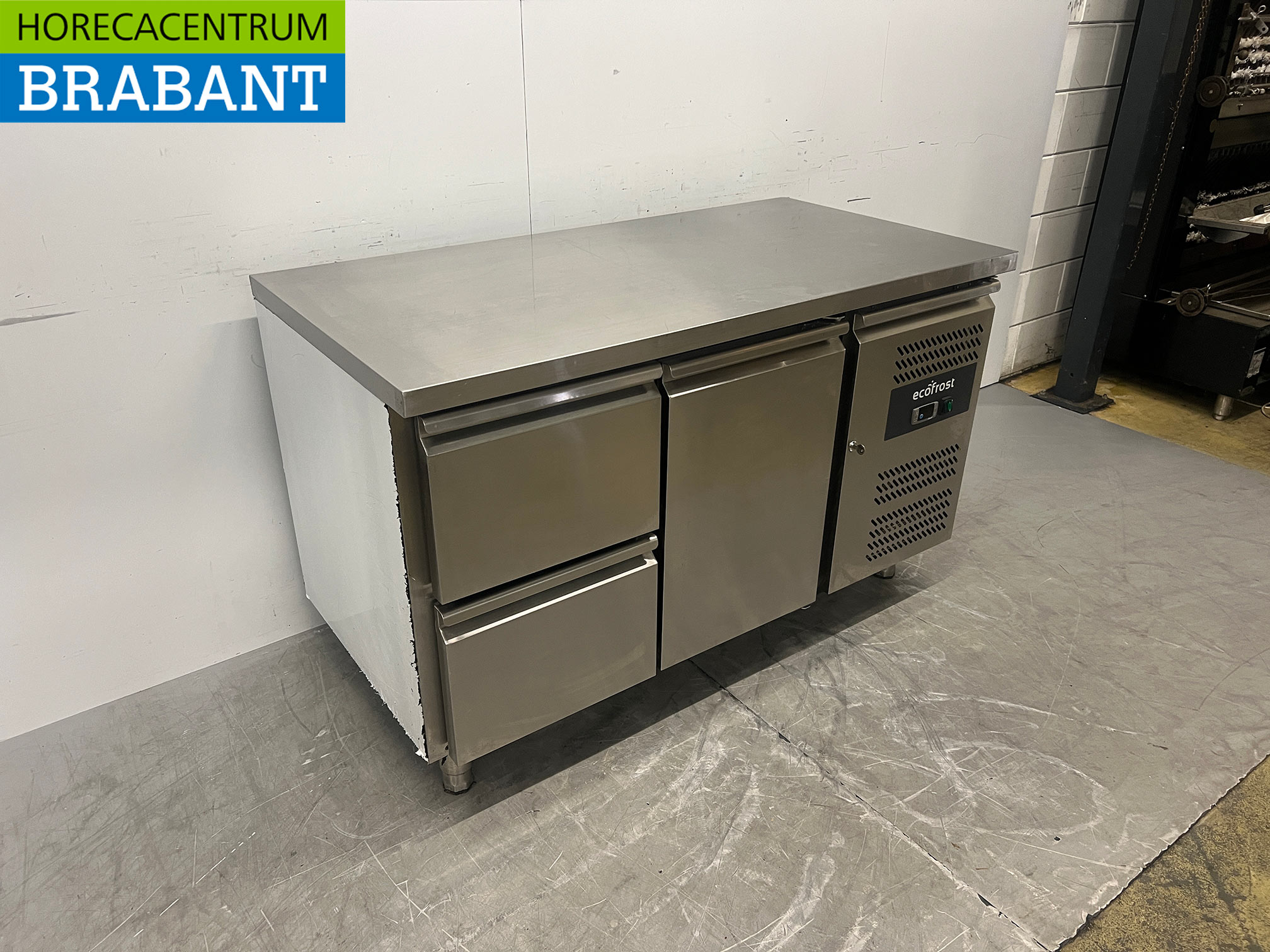 Edelstahl-Kühlarbeitsbank „Ecofrost“ mit 2 Schubladen und 2 Türen, 136 cm, 230 V, Gastronomie – Bild 3