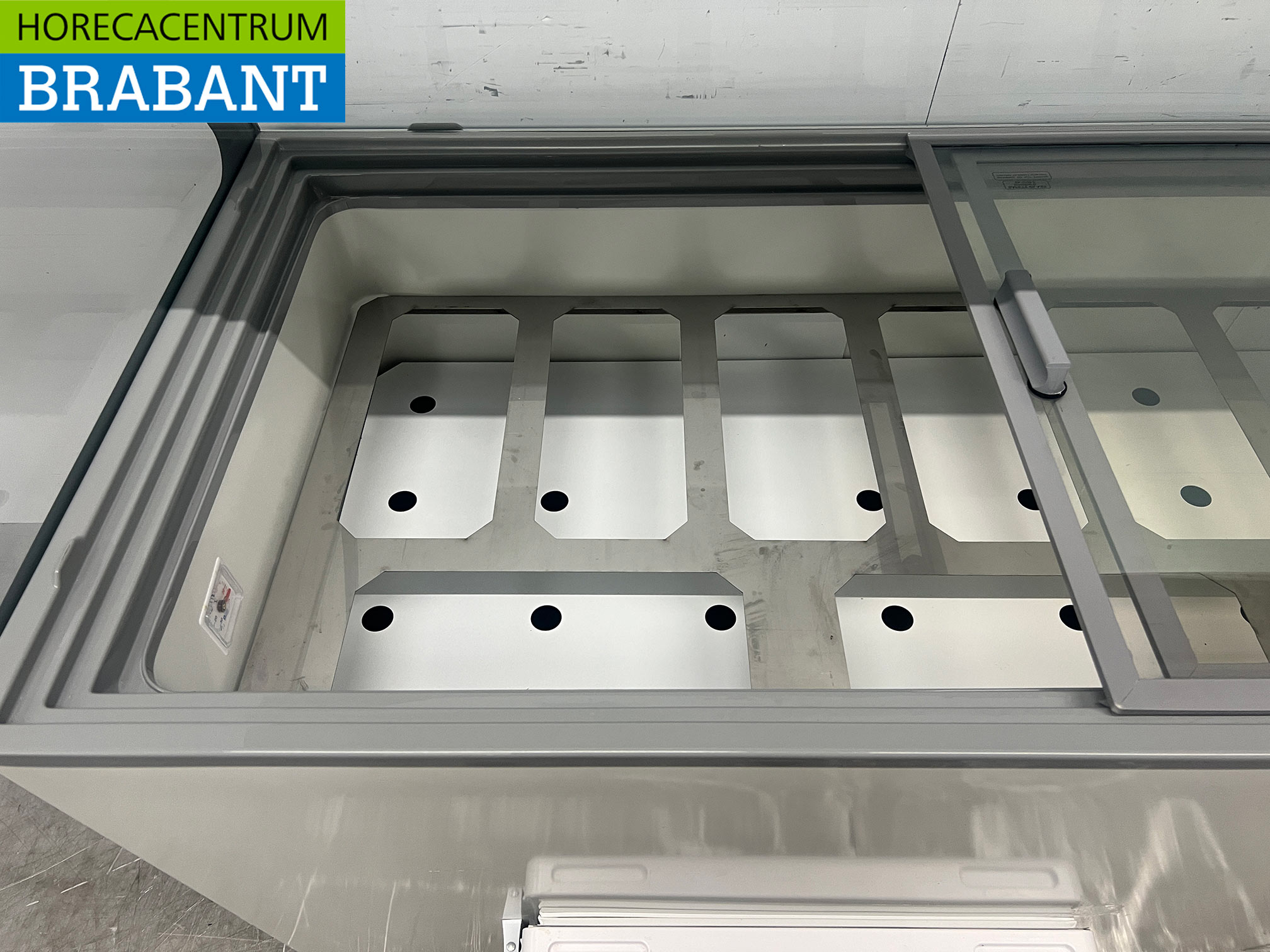 Mobile Combisteel Curacao-Eisvitrine „Schepijs“ mit 10 Behältern, 230 V, Gastronomie – Bild 5