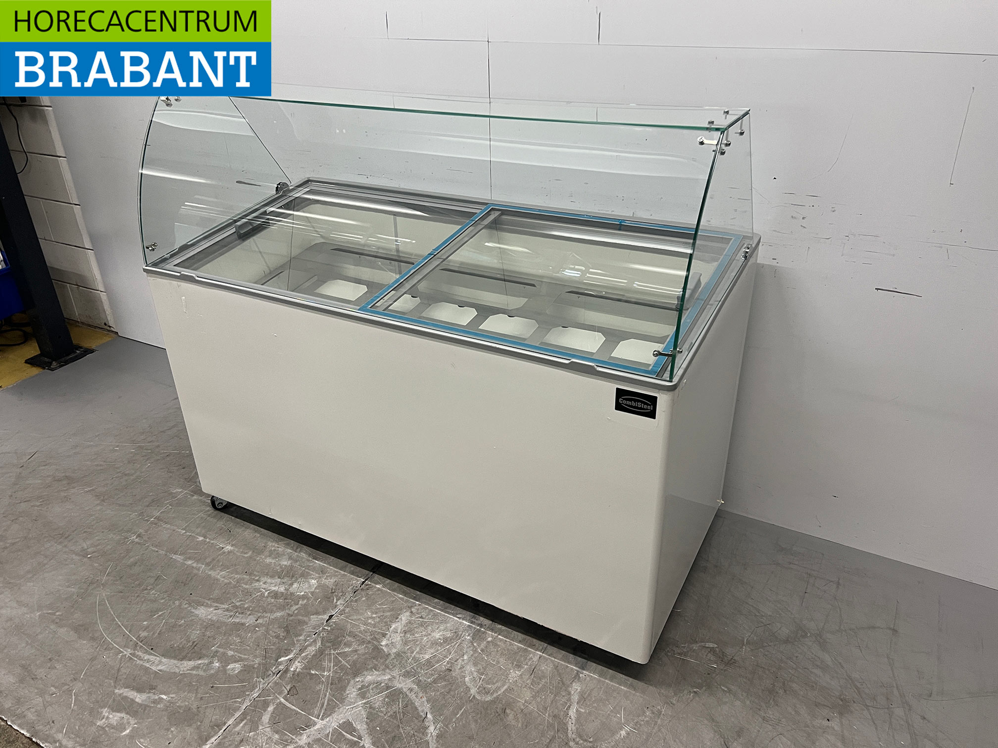 Mobile Combisteel Teneriffa Schaufel-Eisvitrine 10 Fächer 230V Horeca – Bild 2