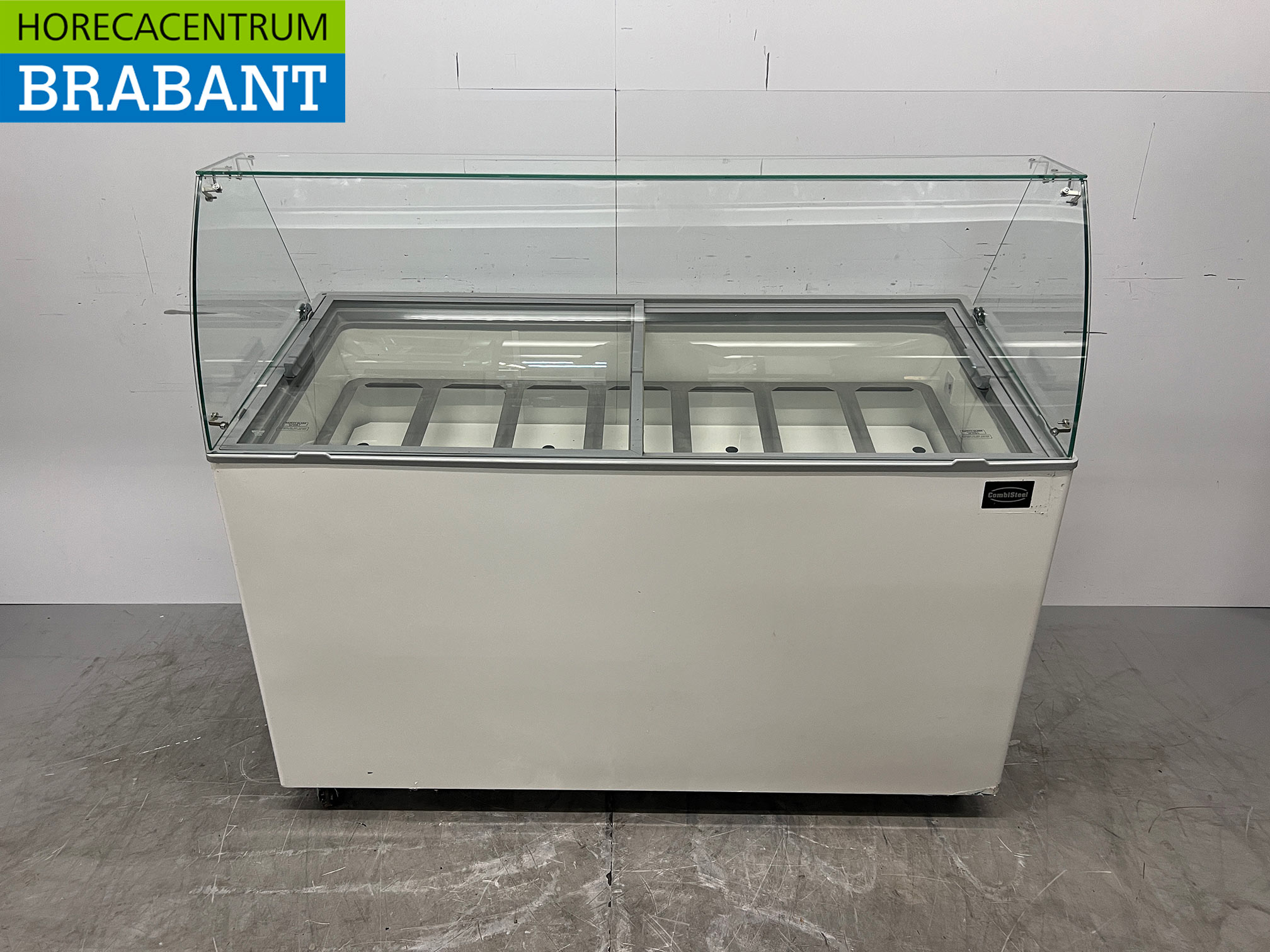 Mobile Combisteel Teneriffa Schaufel-Eisvitrine 10 Fächer 230V Horeca