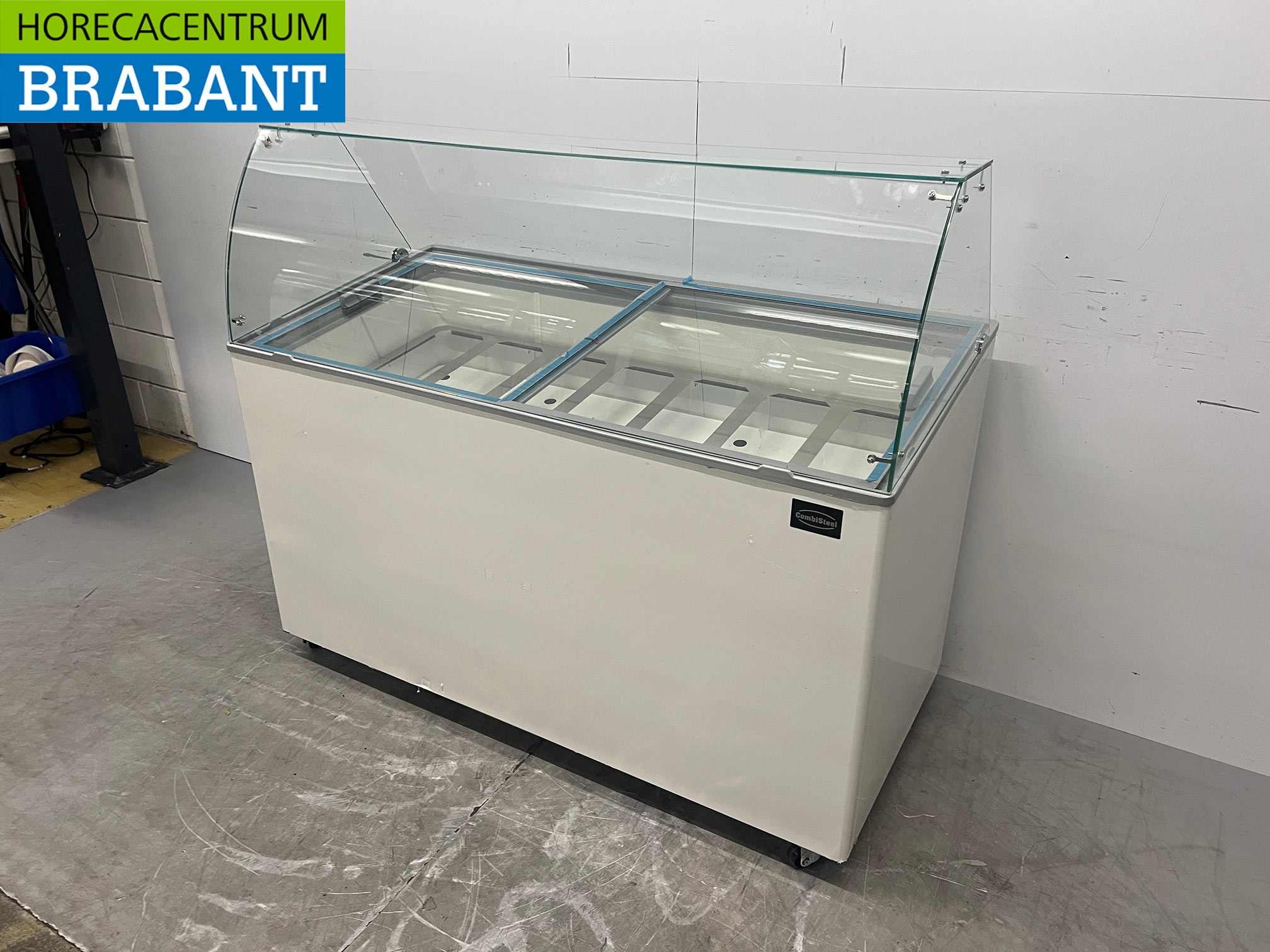Mobile Combisteel Teneriffa Schaufel-Eisvitrine 10 Fächer 230V Horeca – Bild 2