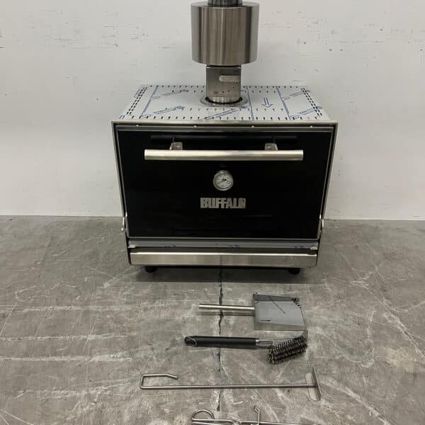 Edelstahl-Holzkohleofen „Buffalo HX569“ für die Gastronomie