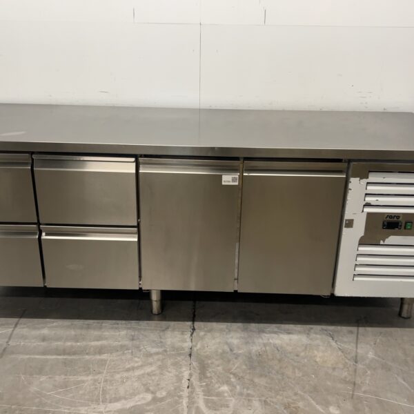 Saro-Kühlarbeitsbank aus Edelstahl mit 4 Schubladen und 2 Türen, 223 cm, 230 V, Gastronomie