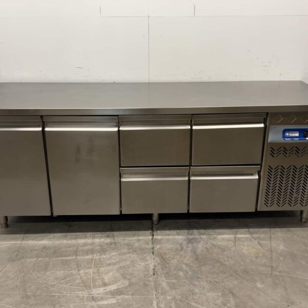 Edelstahl-Kühlarbeitsbank „Diamond DT224“, 0,351 kW, 230 V, 219 x 70 x 86 cm, Gastronomie