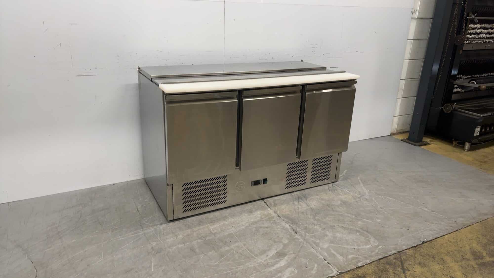 Edelstahl-Salatstation „Gram“ 240 Liter, 0,024 kW, 230 V, 136 x 70 x 87 cm, Gastronomie