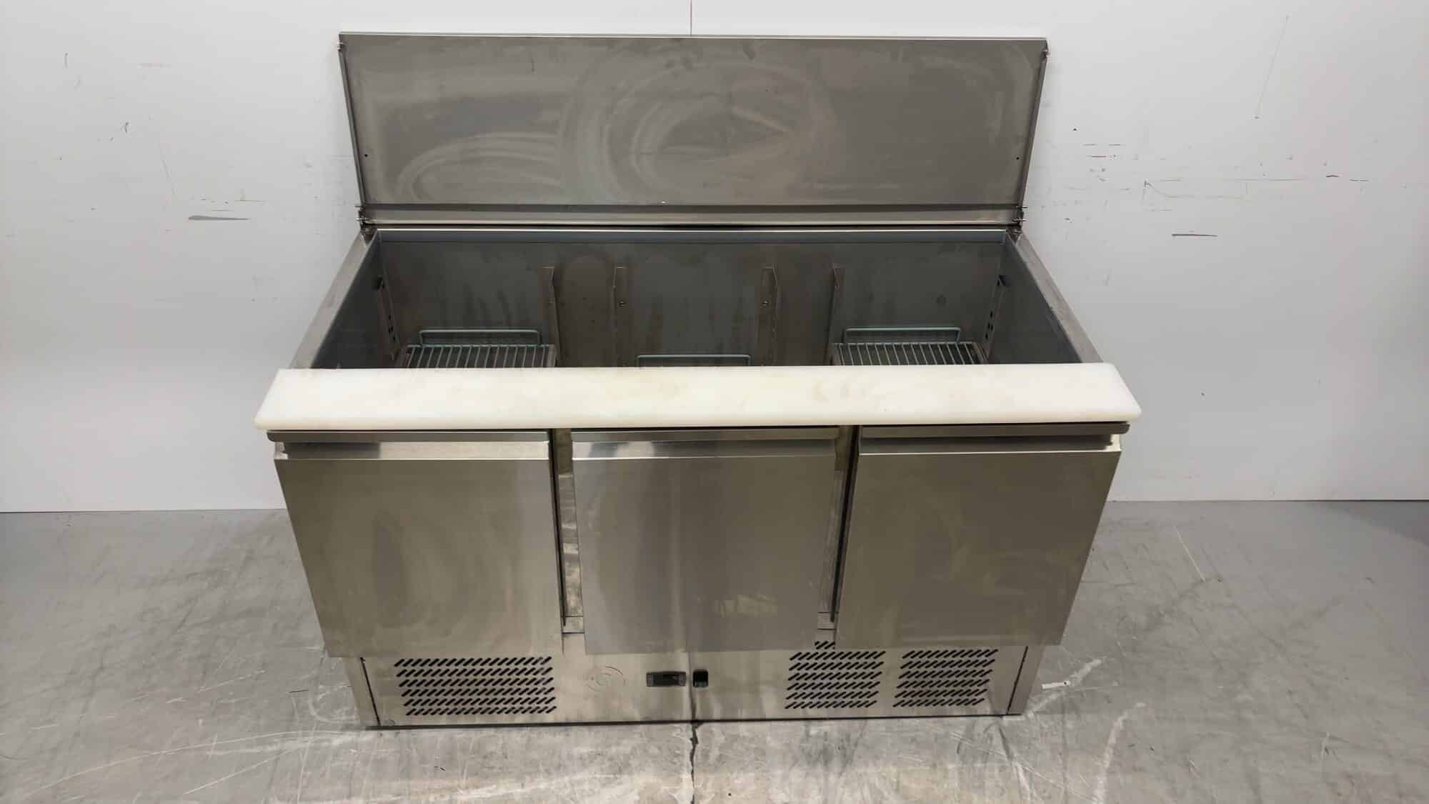 Edelstahl-Salatstation „Gram“ 240 Liter, 0,024 kW, 230 V, 136 x 70 x 87 cm, Gastronomie