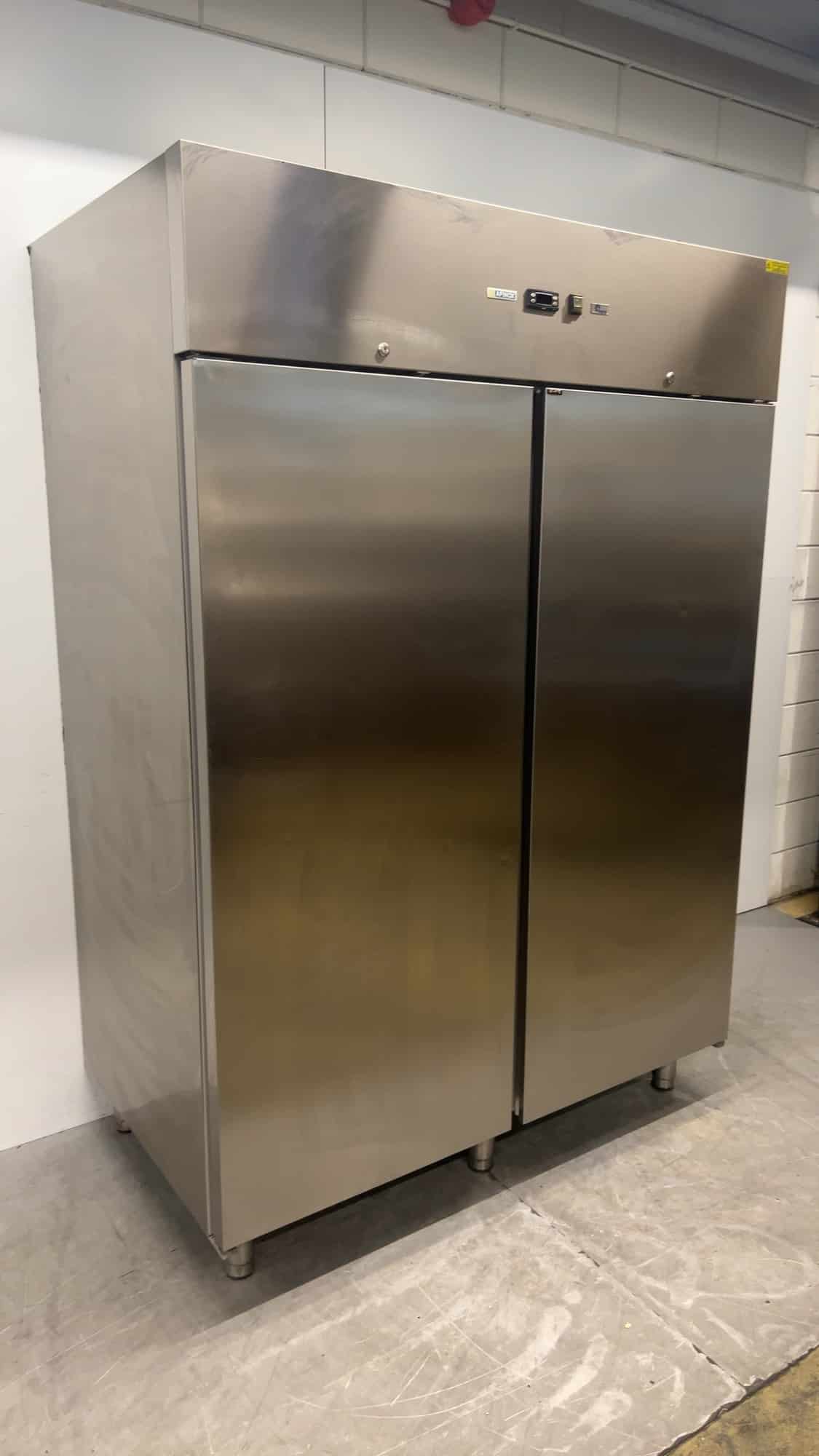 Edelstahl Afinox 14 ARTIC Doppeltüriger Kühlschrank, 1400 Liter, 230 V, Gastronomie