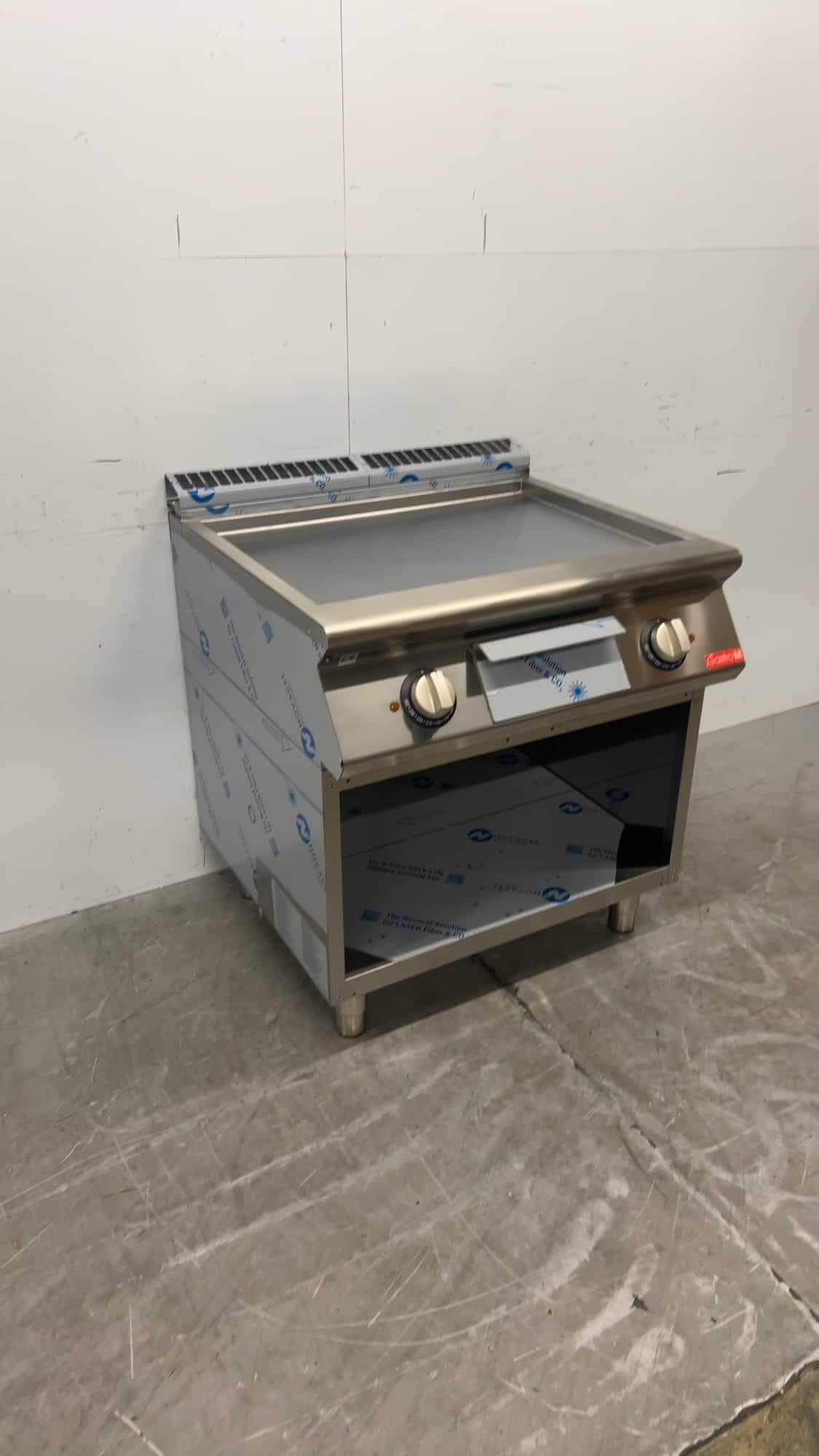 Edelstahl-Gastro-Backplatte GM70/80 FTES, 10,8 kW, 400 V, Gastronomie